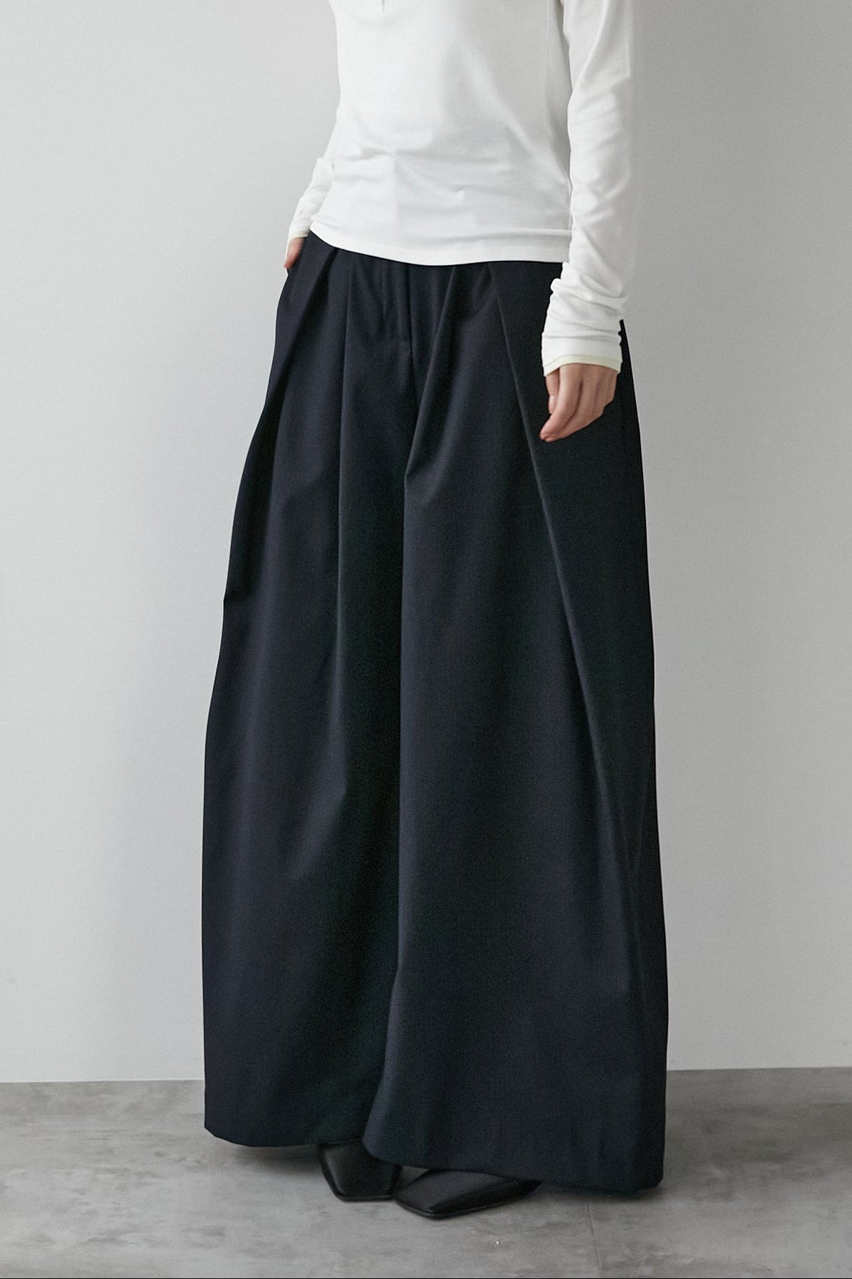 ストライプトラウザーズ【NAVY】