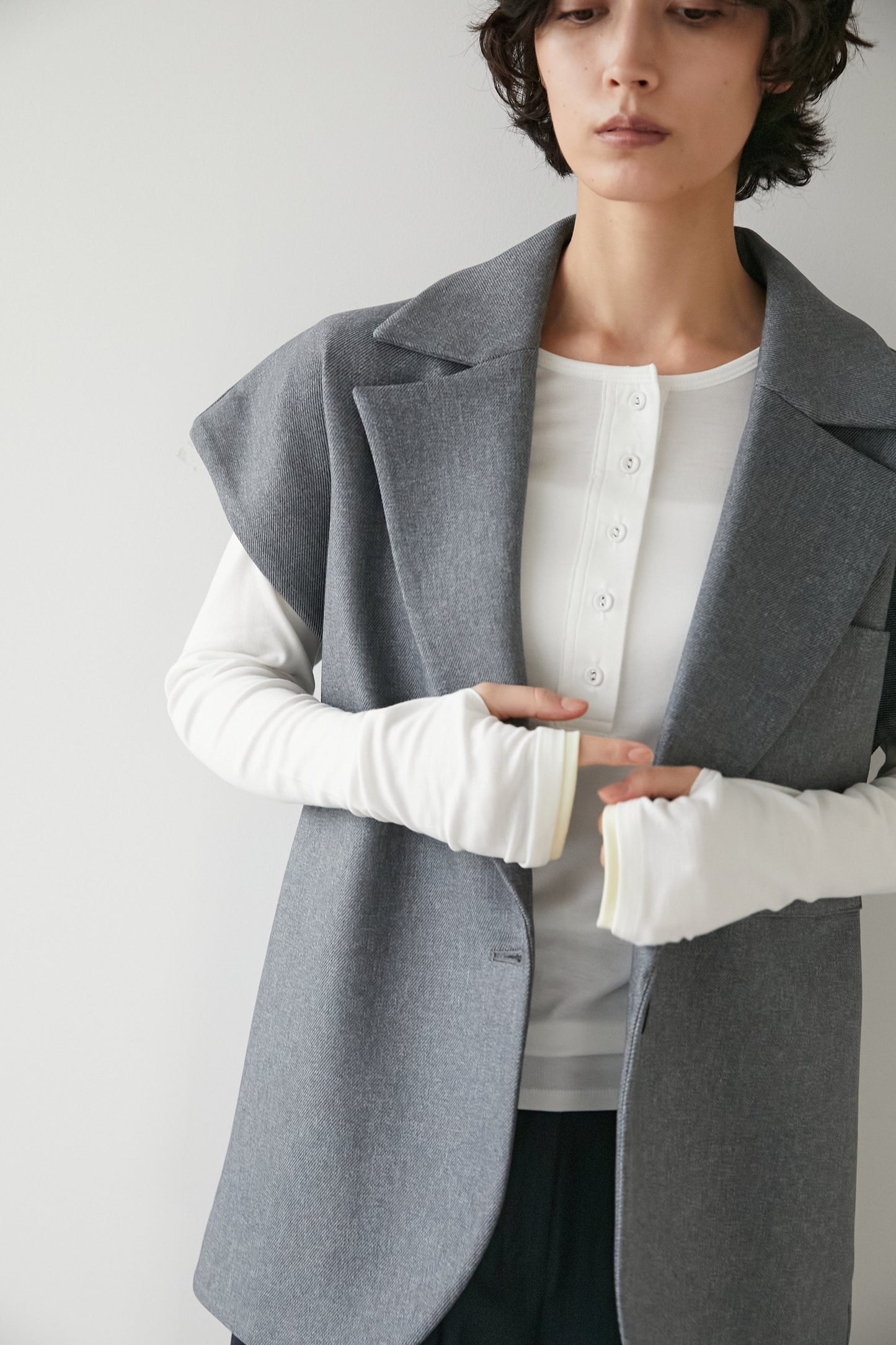 ヘンリーネックカットソー【WHITE】