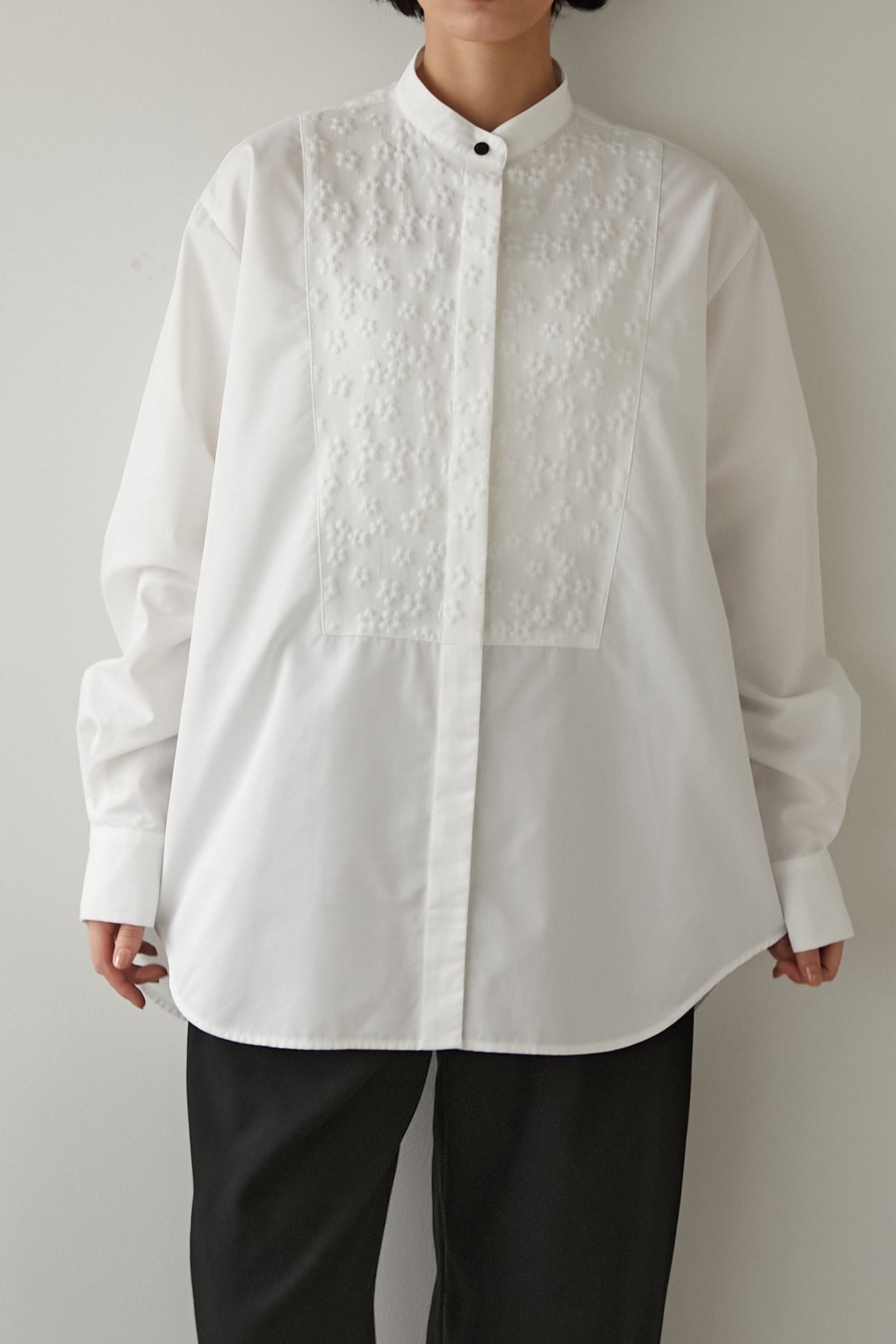 レリーフシャツ【WHITE】