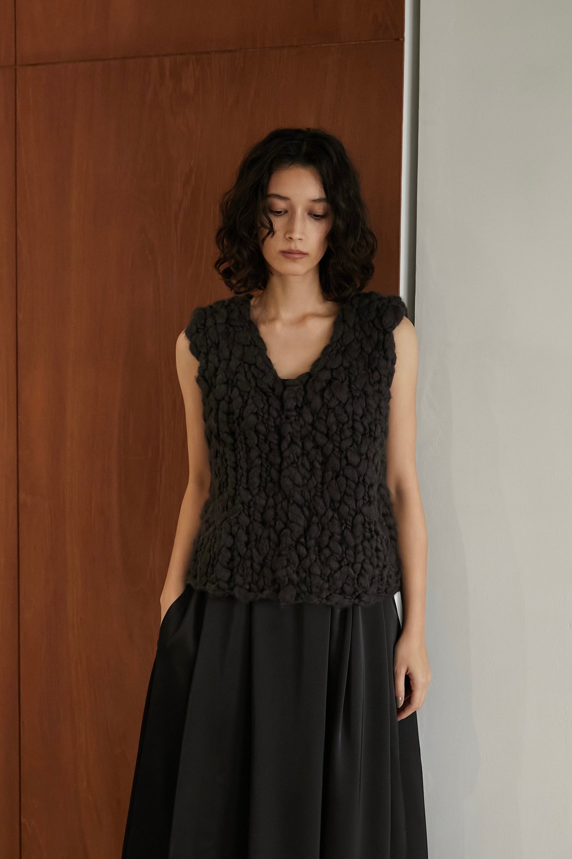 スラブニットベスト【BLACK】 – ELLIE