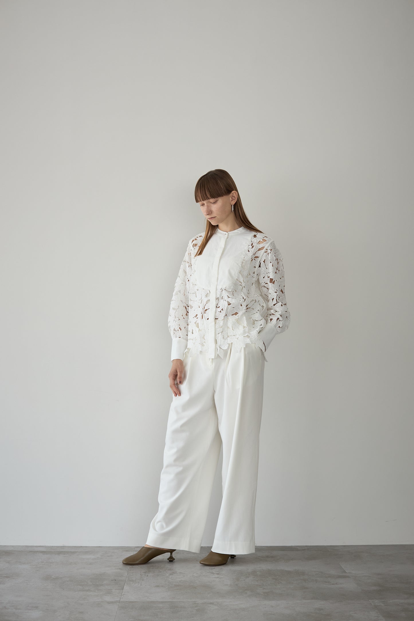 スタンドカラーレースシャツ【WHITE】