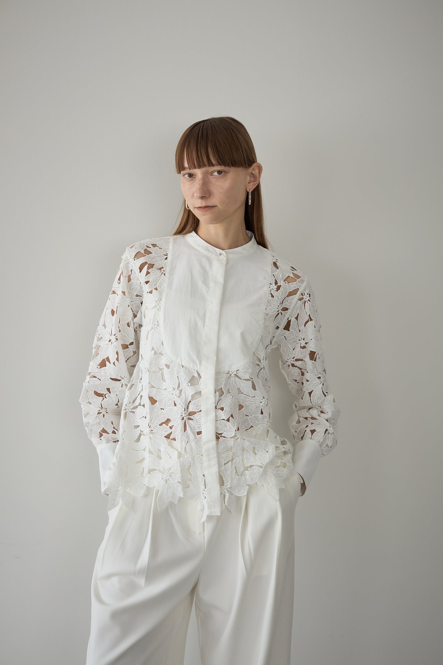 スタンドカラーレースシャツ【WHITE】