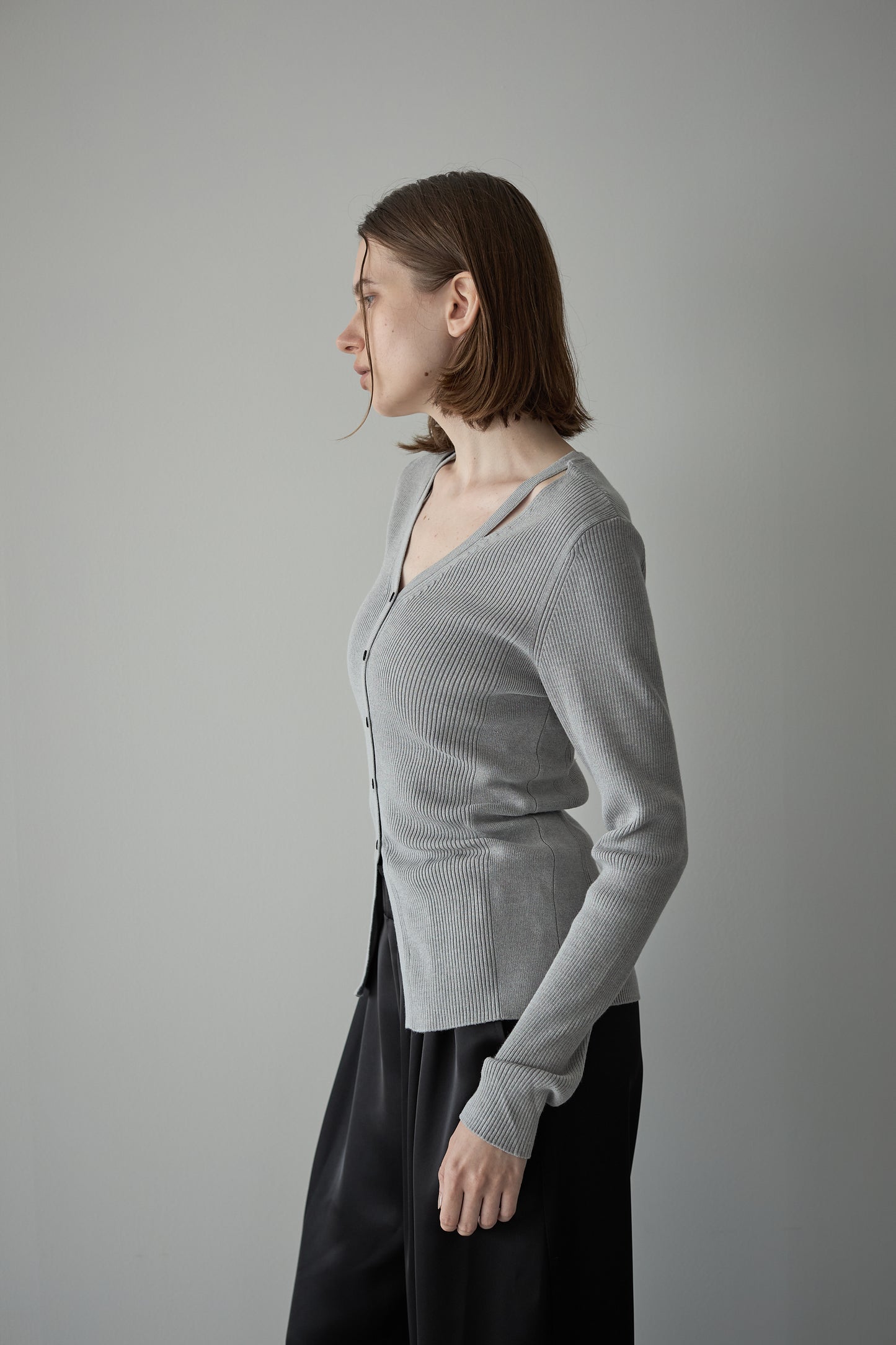 【予約販売11月下旬配送】スリットニット【GRAY】