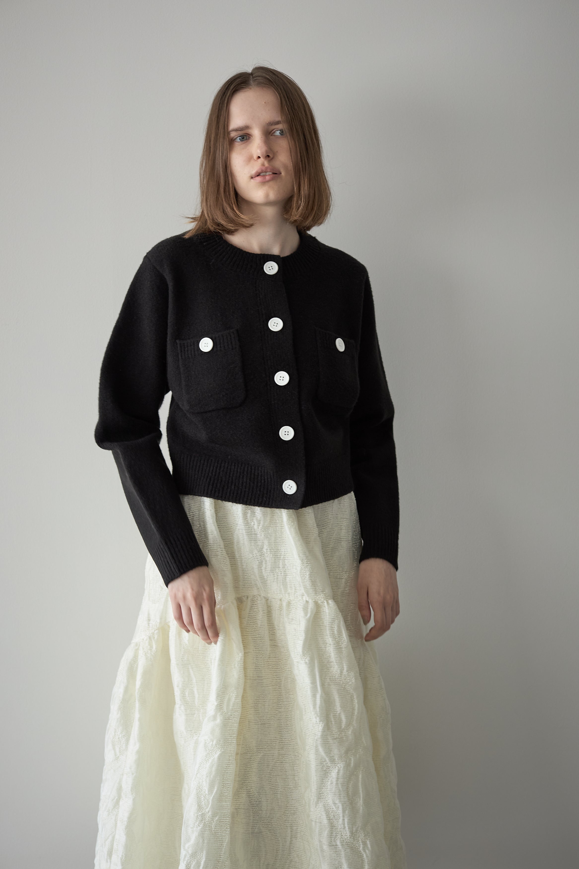 新品 ELLIE エリー ハートボタンカーディガン　黒 ブラック ボタンカーディガン【BLACK】 – ELLIE