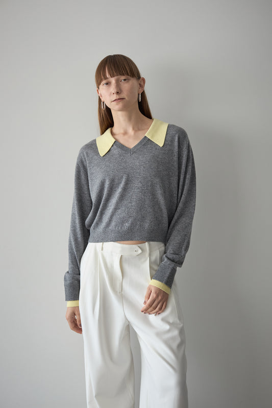 Vネックカラーニット【GRAY】