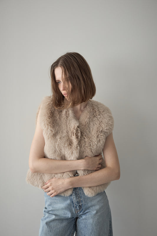 【予約販売11月下旬配送】ファーショートベスト【BEIGE】