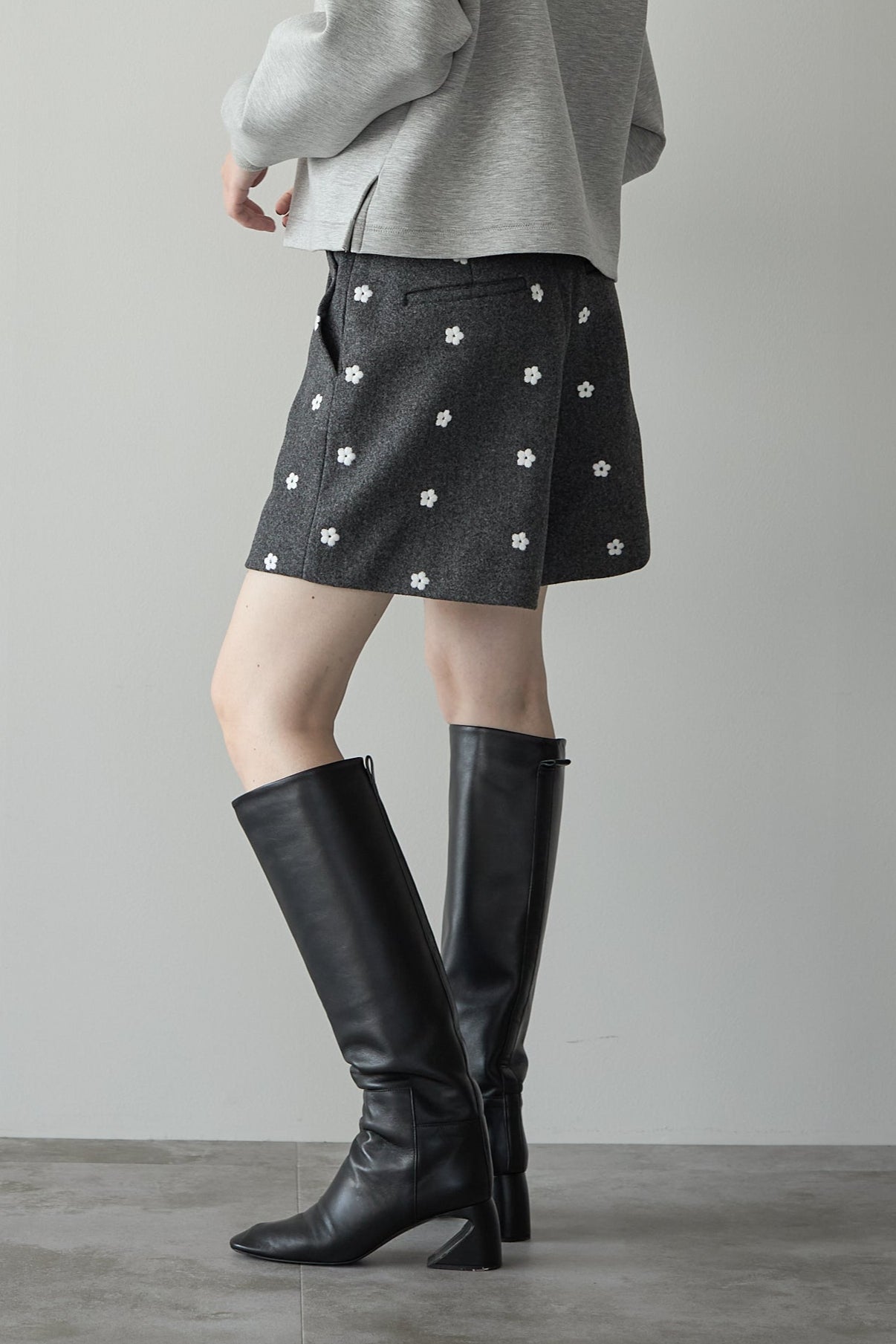 ellie フラワースコート　花柄スカート ellie フラワースコート 花柄スカート