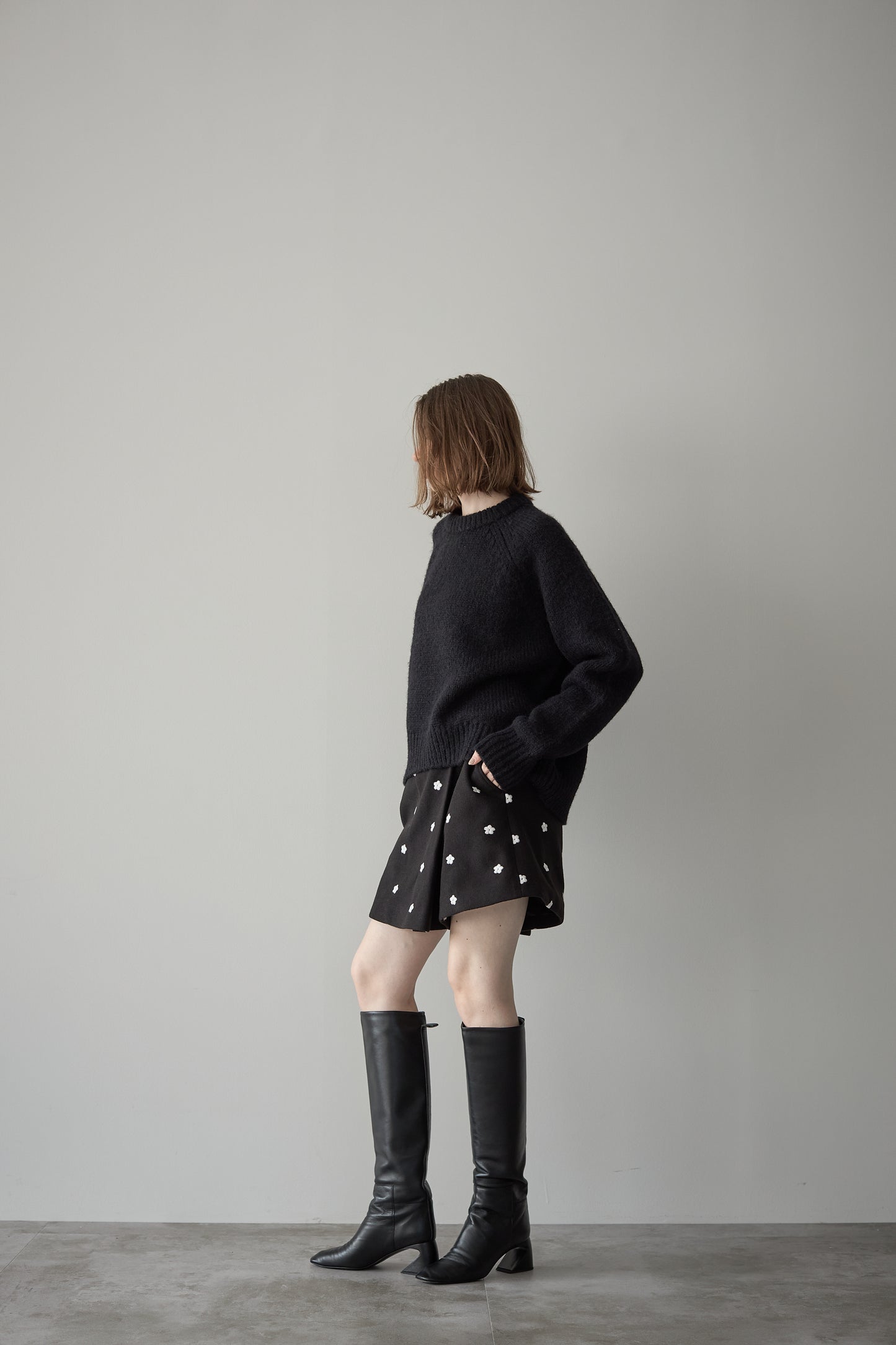 フラワースコート【BLACK】
