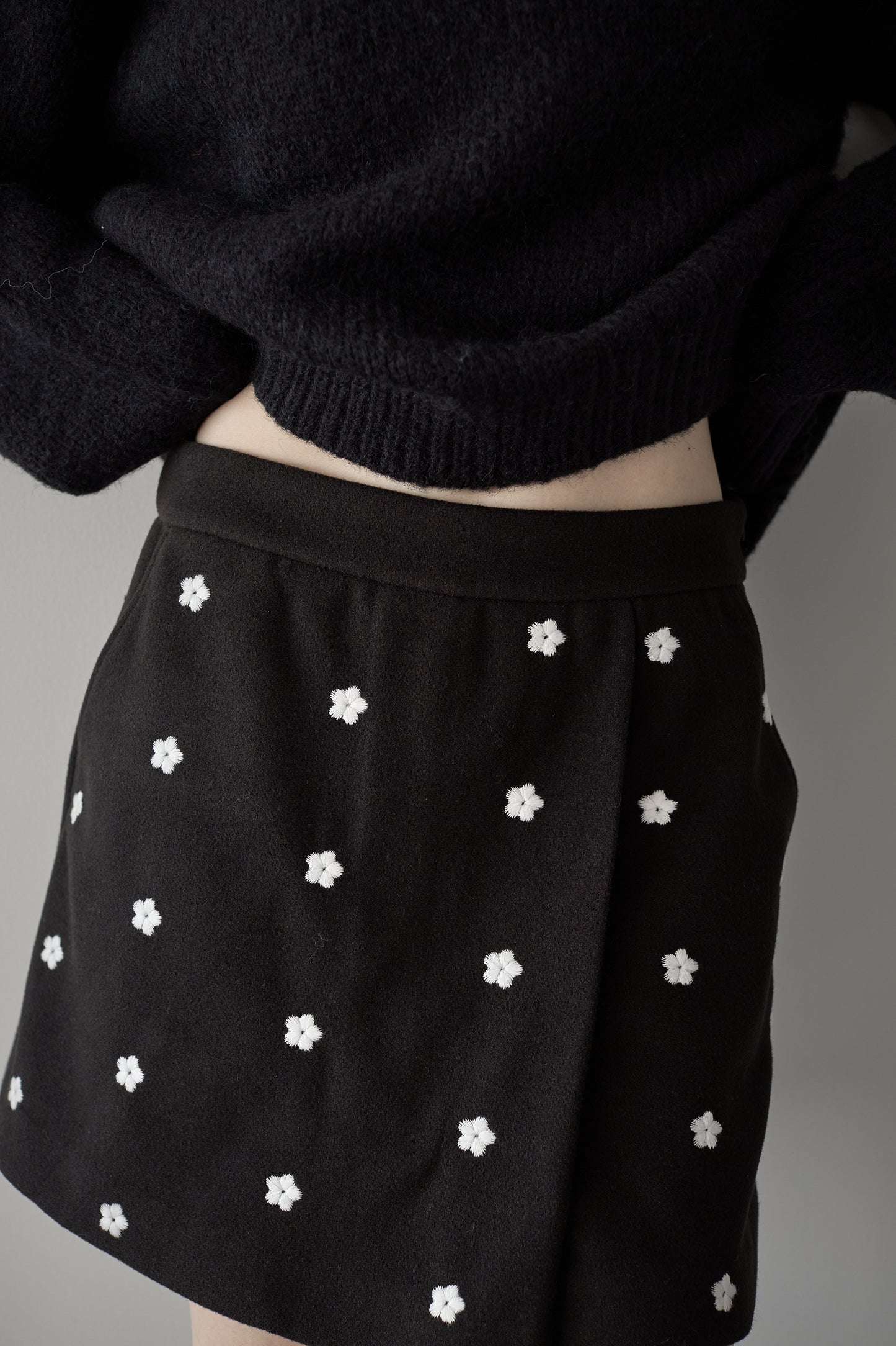 フラワースコート【BLACK】