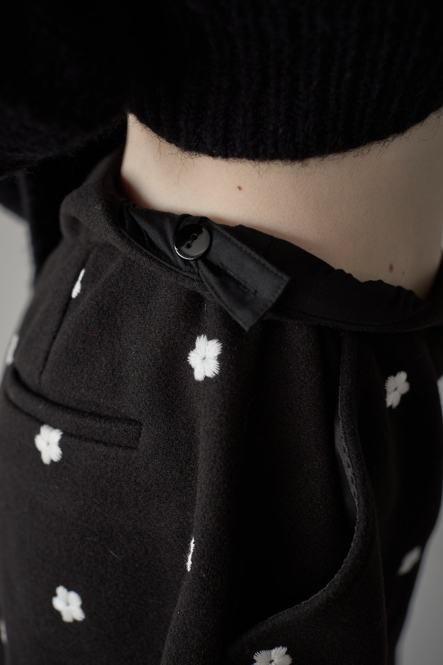 フラワースコート【BLACK】