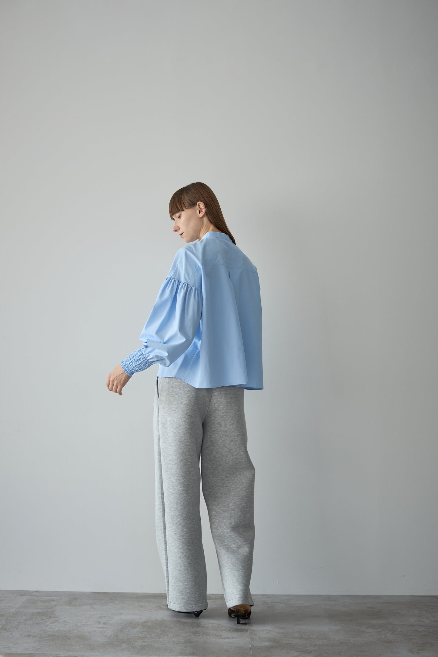 シャーリングカフスブラウス【BLUE】