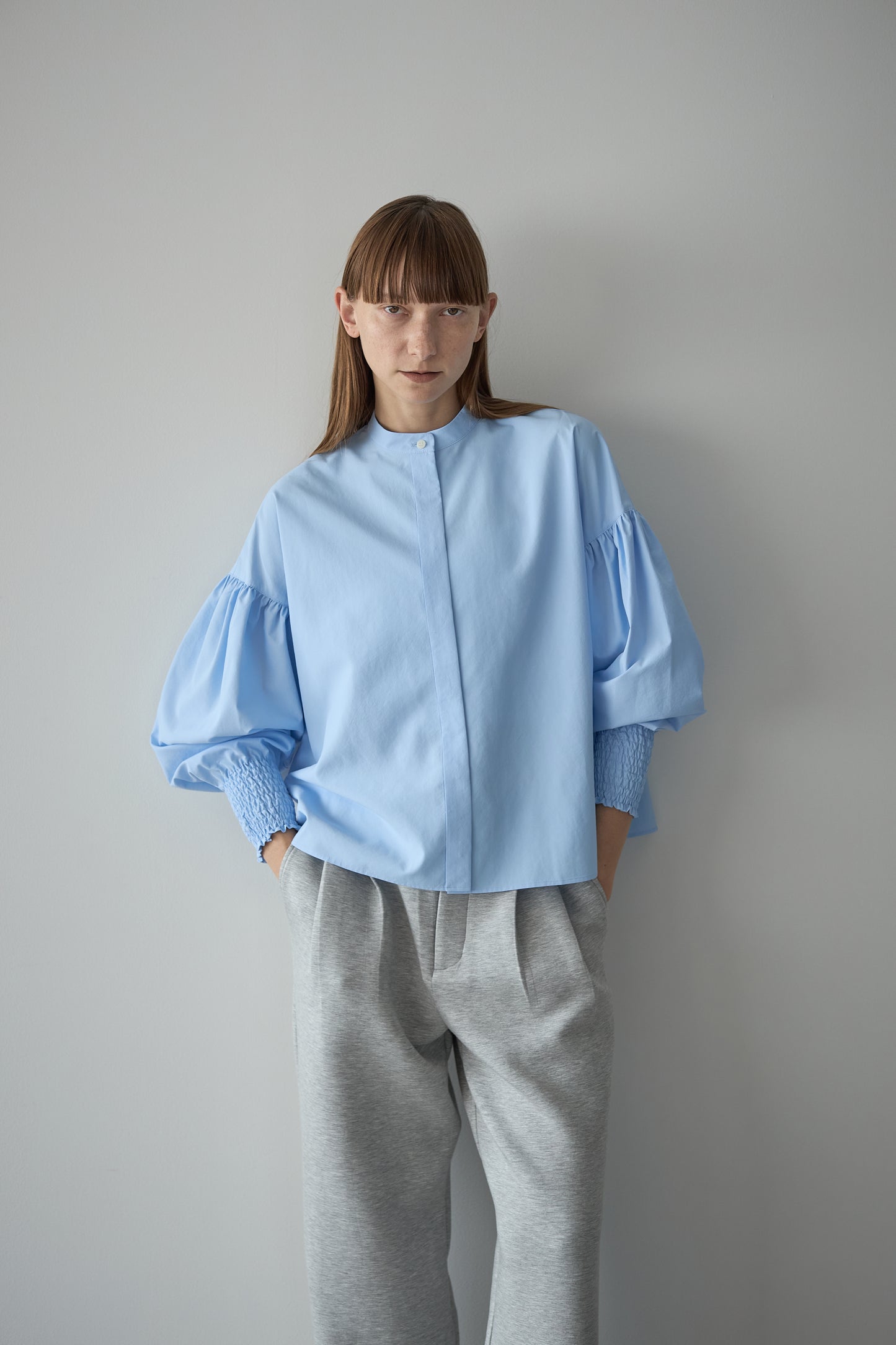 シャーリングカフスブラウス【BLUE】