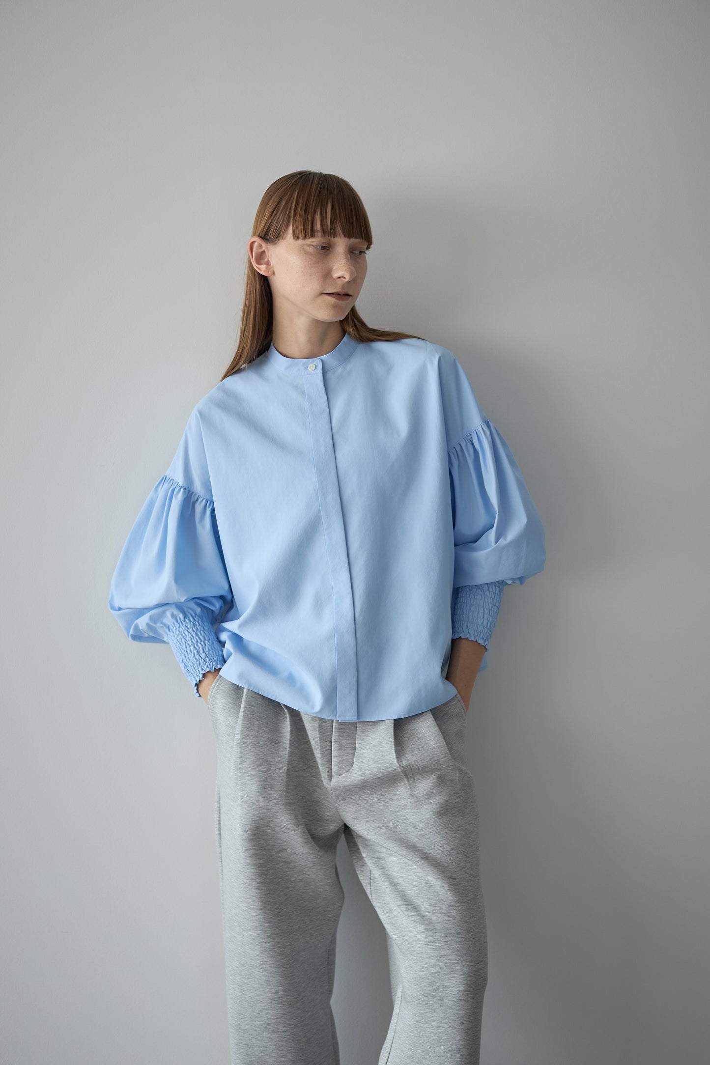 シャーリングカフスブラウス【BLUE】