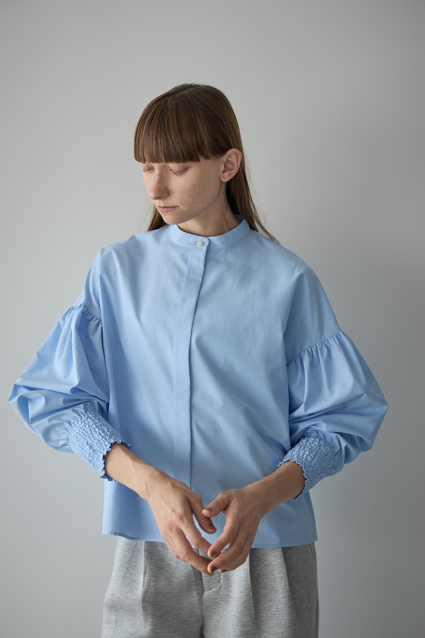シャーリングカフスブラウス【BLUE】