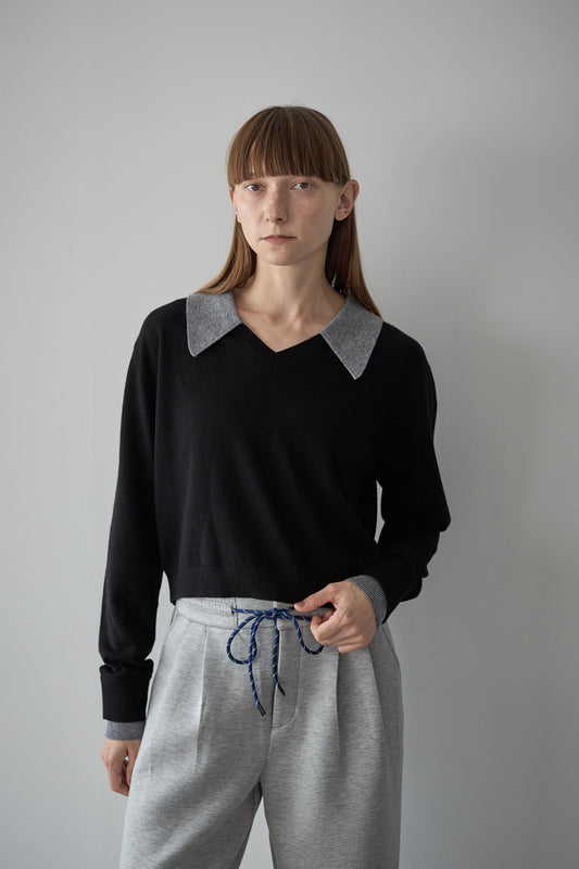 Vネックカラーニット【BLACK】