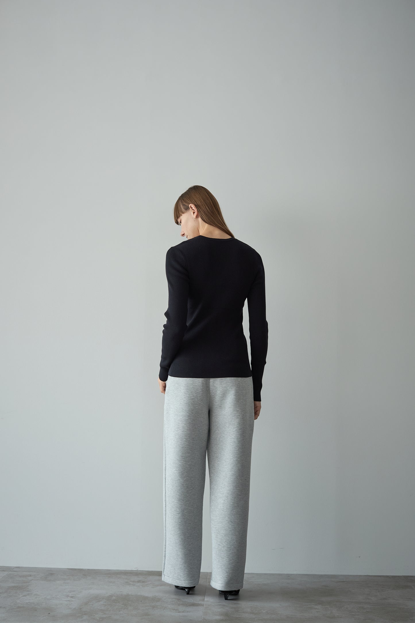 【予約販売11月下旬配送】スリットニット【BLACK】