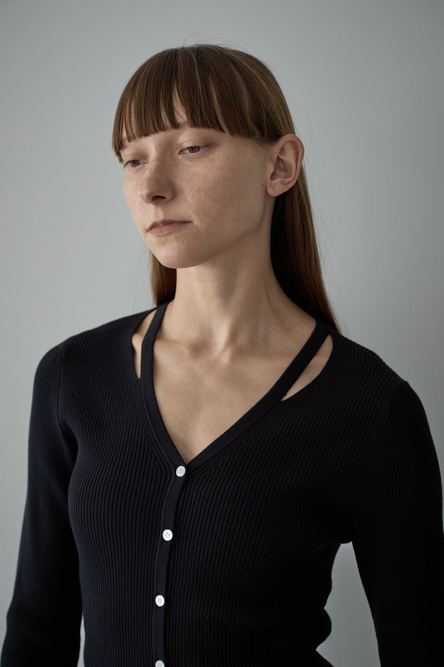 【予約販売11月下旬配送】スリットニット【BLACK】