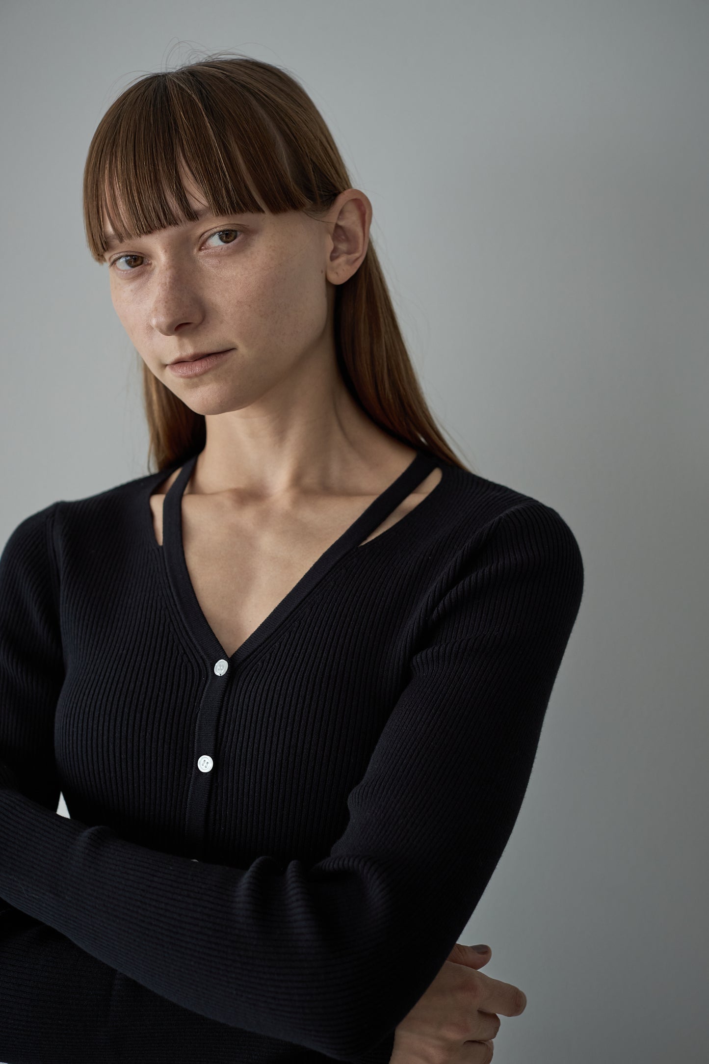 【予約販売11月下旬配送】スリットニット【BLACK】