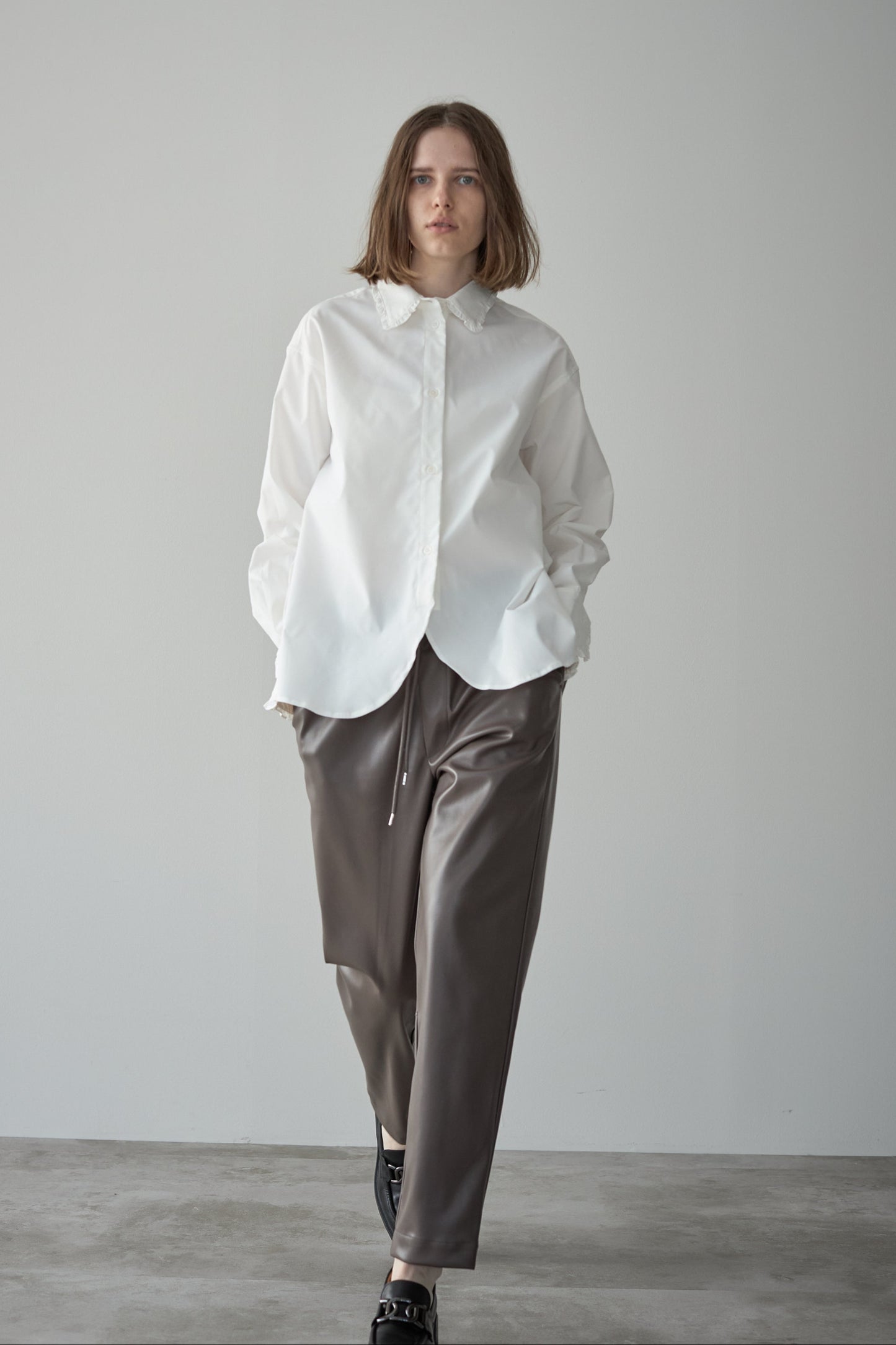 フリルカラーシャツ【WHITE】