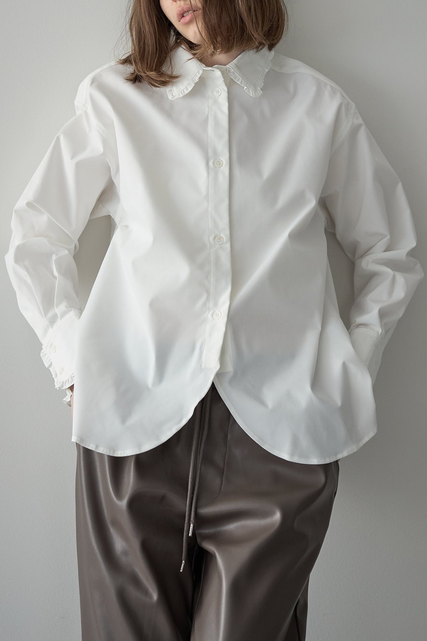 フリルカラーシャツ【WHITE】