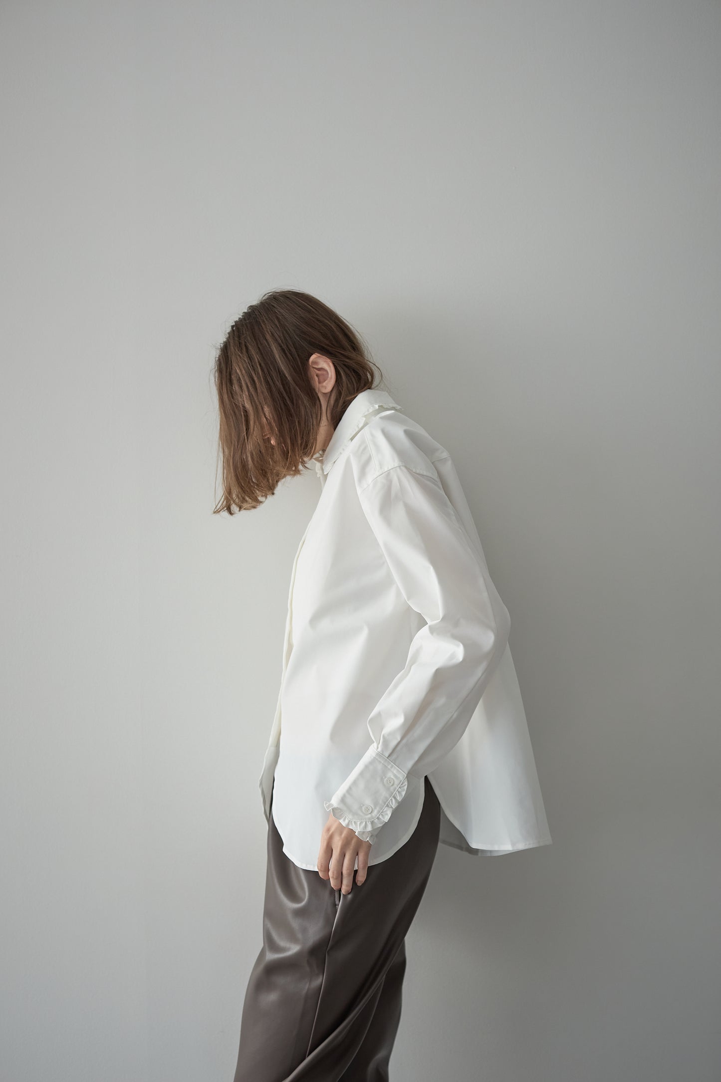 フリルカラーシャツ【WHITE】