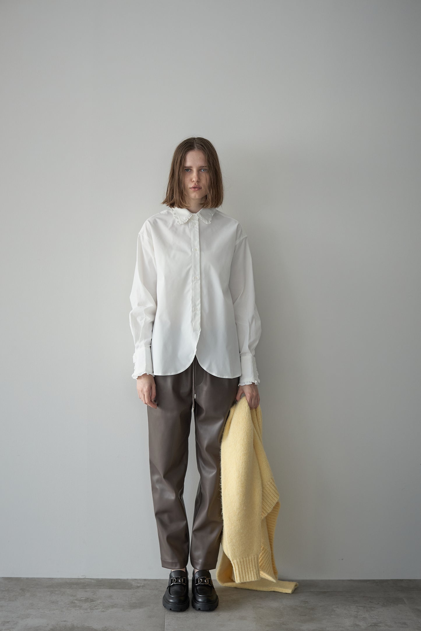フリルカラーシャツ【WHITE】