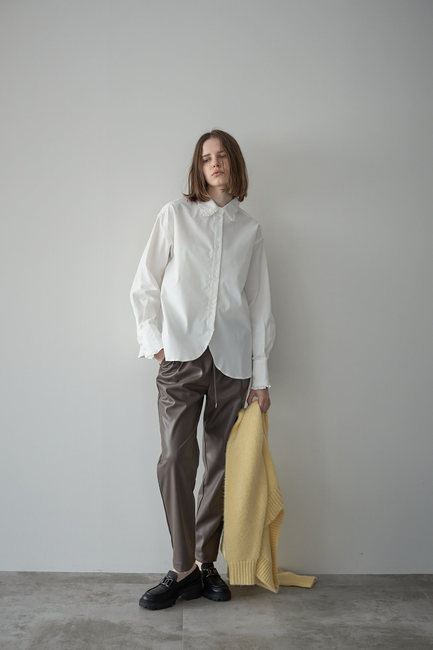 フリルカラーシャツ【WHITE】