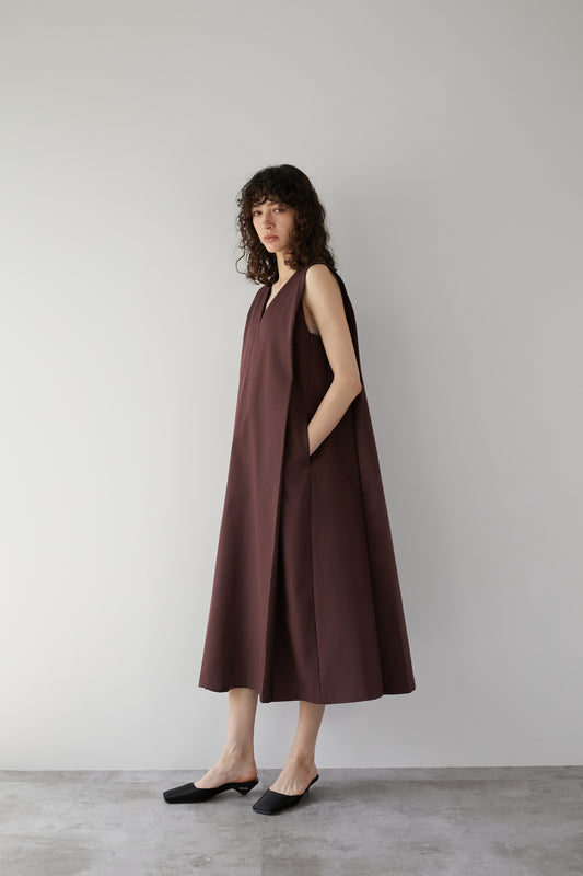ノースリーブタックワンピース【BROWN】