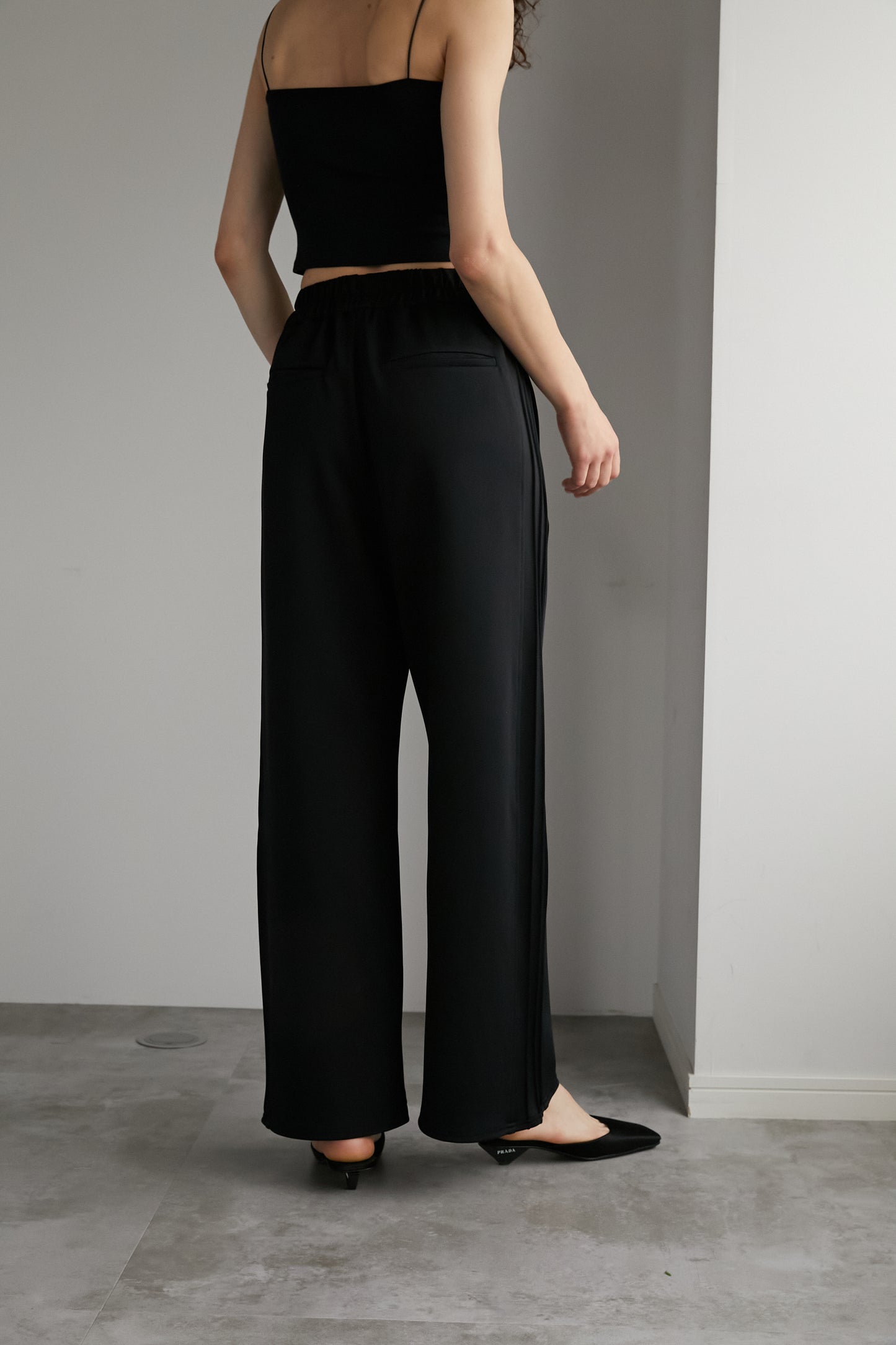 ラインタックパンツ【BLACK】