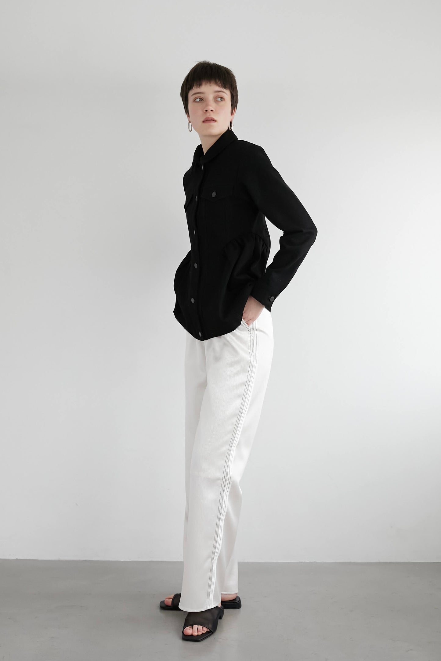 フレアデニムジャケット【BLACK】