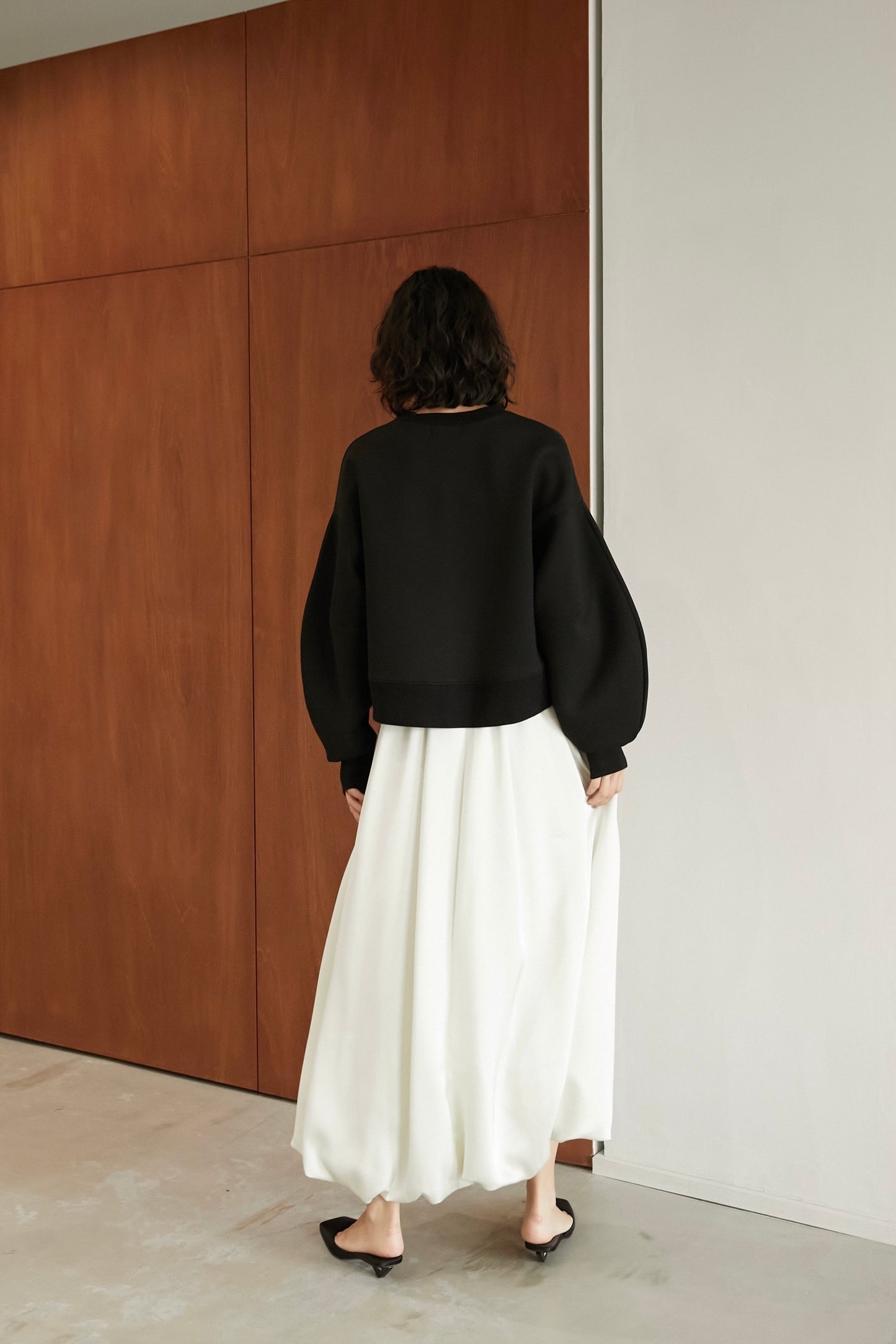 ボリュームスリーブスウェット【BLACK】