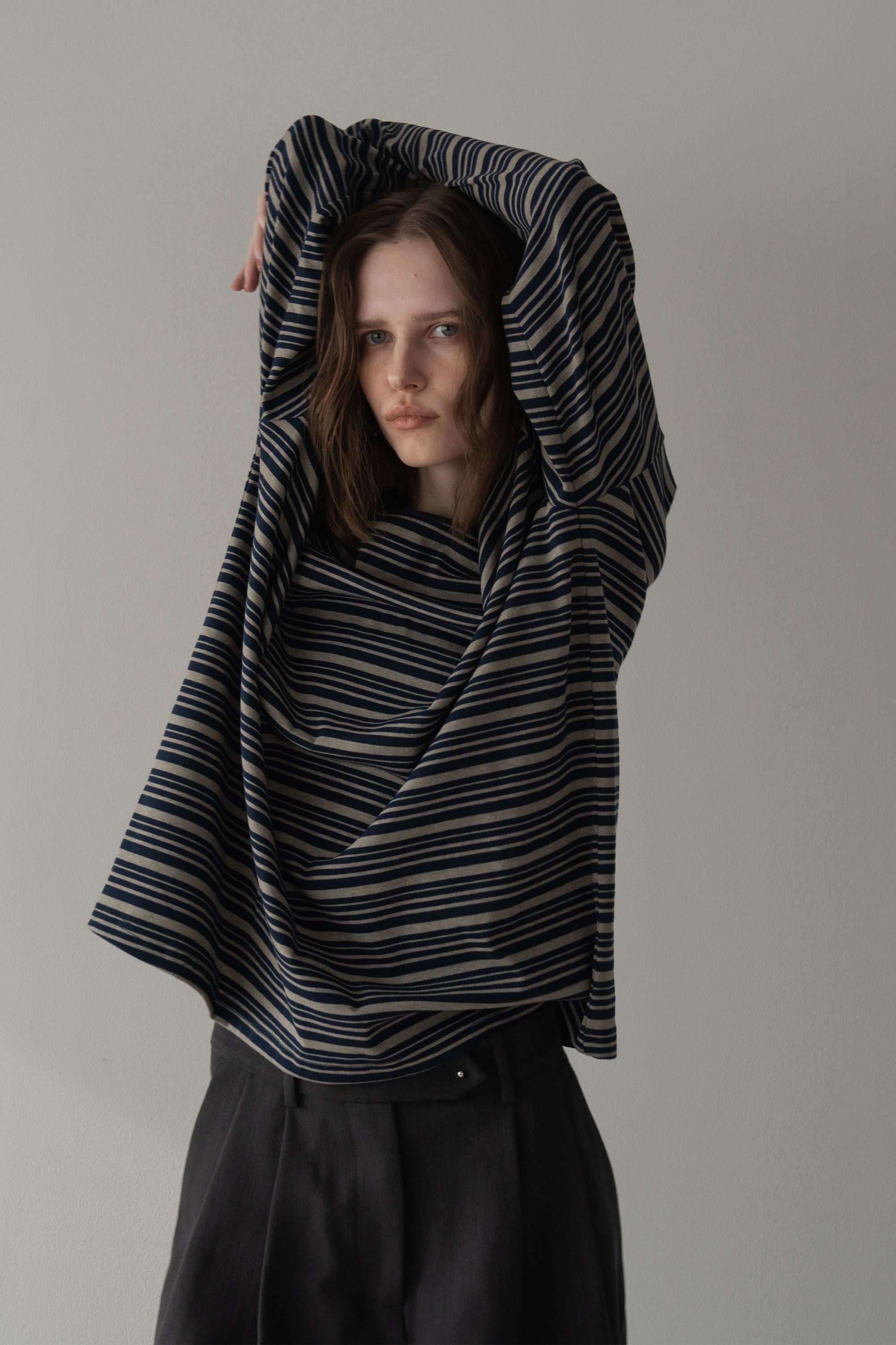 バックオープンボーダーカット【NAVY】 – ELLIE