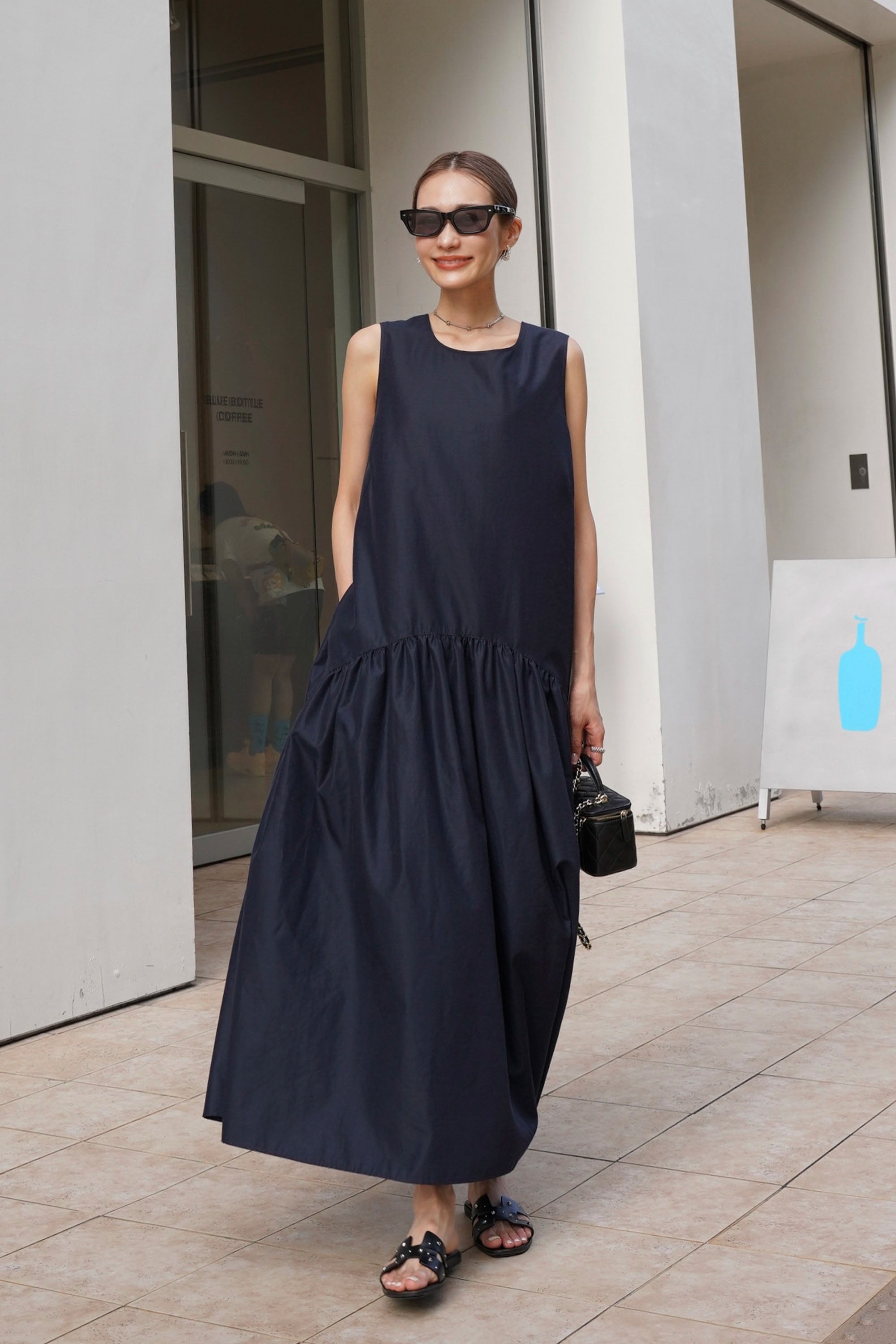 ボトムフレアノースリーブワンピース【NAVY】 – ELLIE
