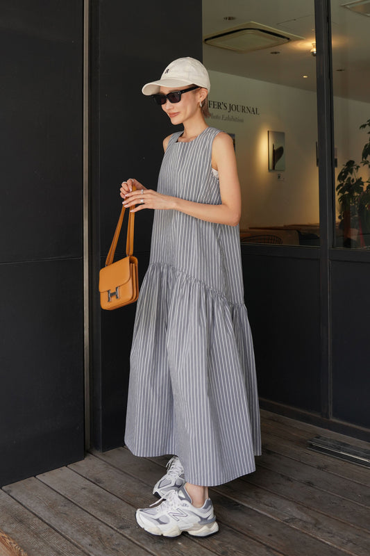 ボトムフレアノースリーブワンピース【GRAY】