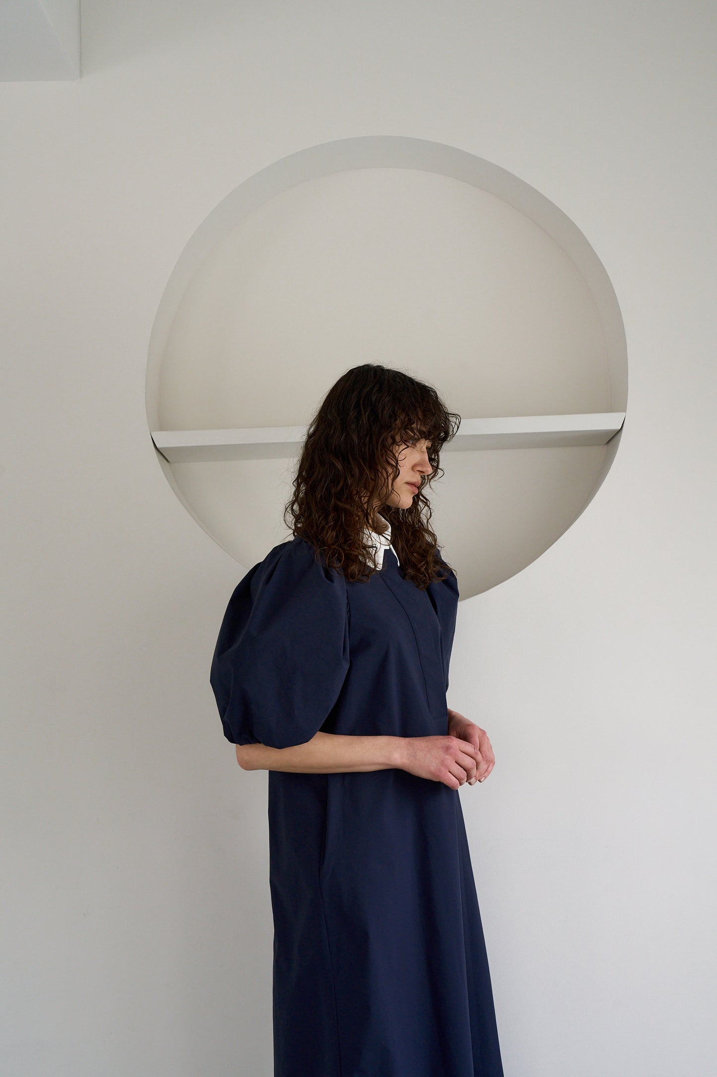 ラウンドカラーワンピース【NAVY】