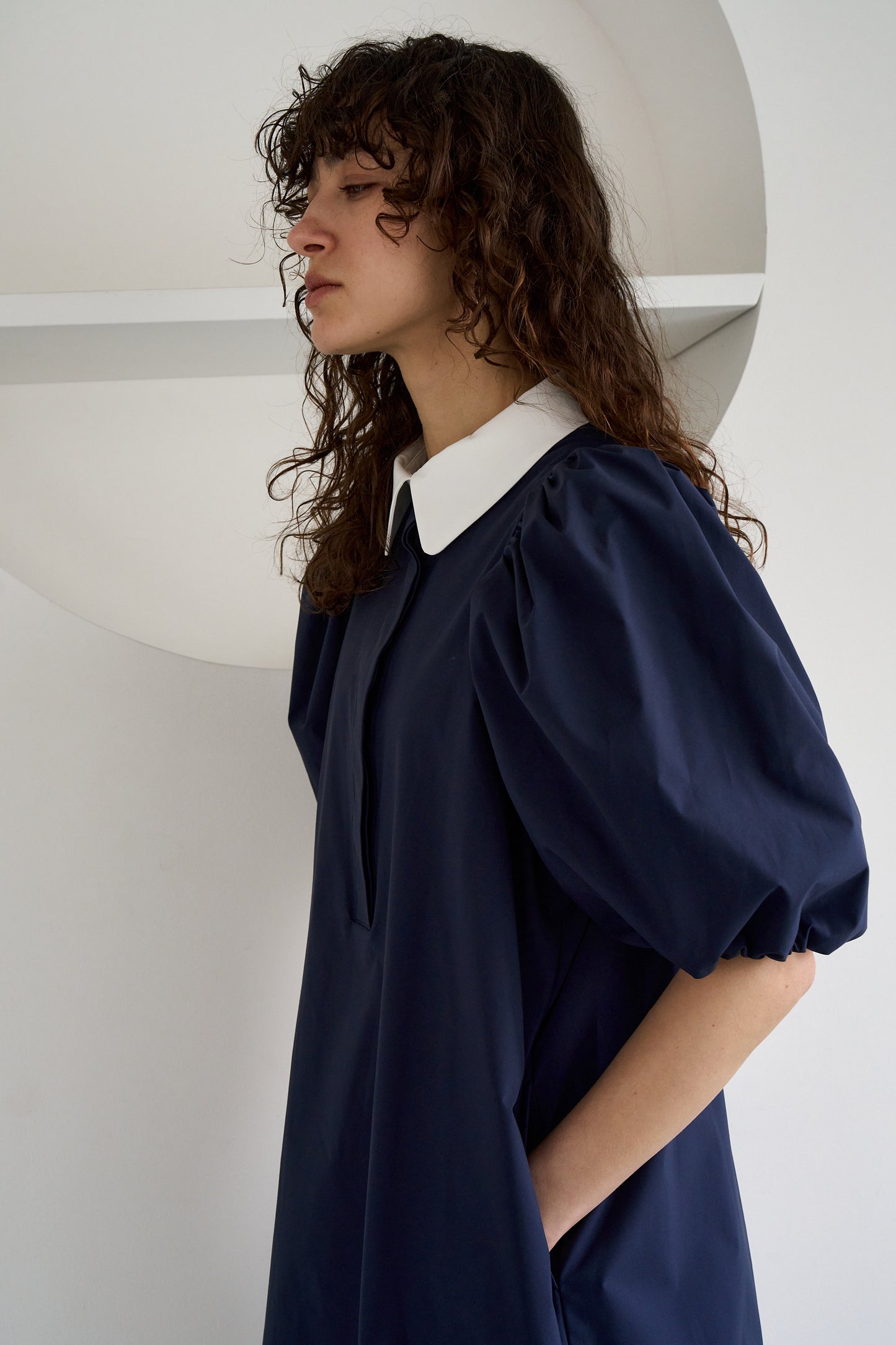 ラウンドカラーワンピース【NAVY】