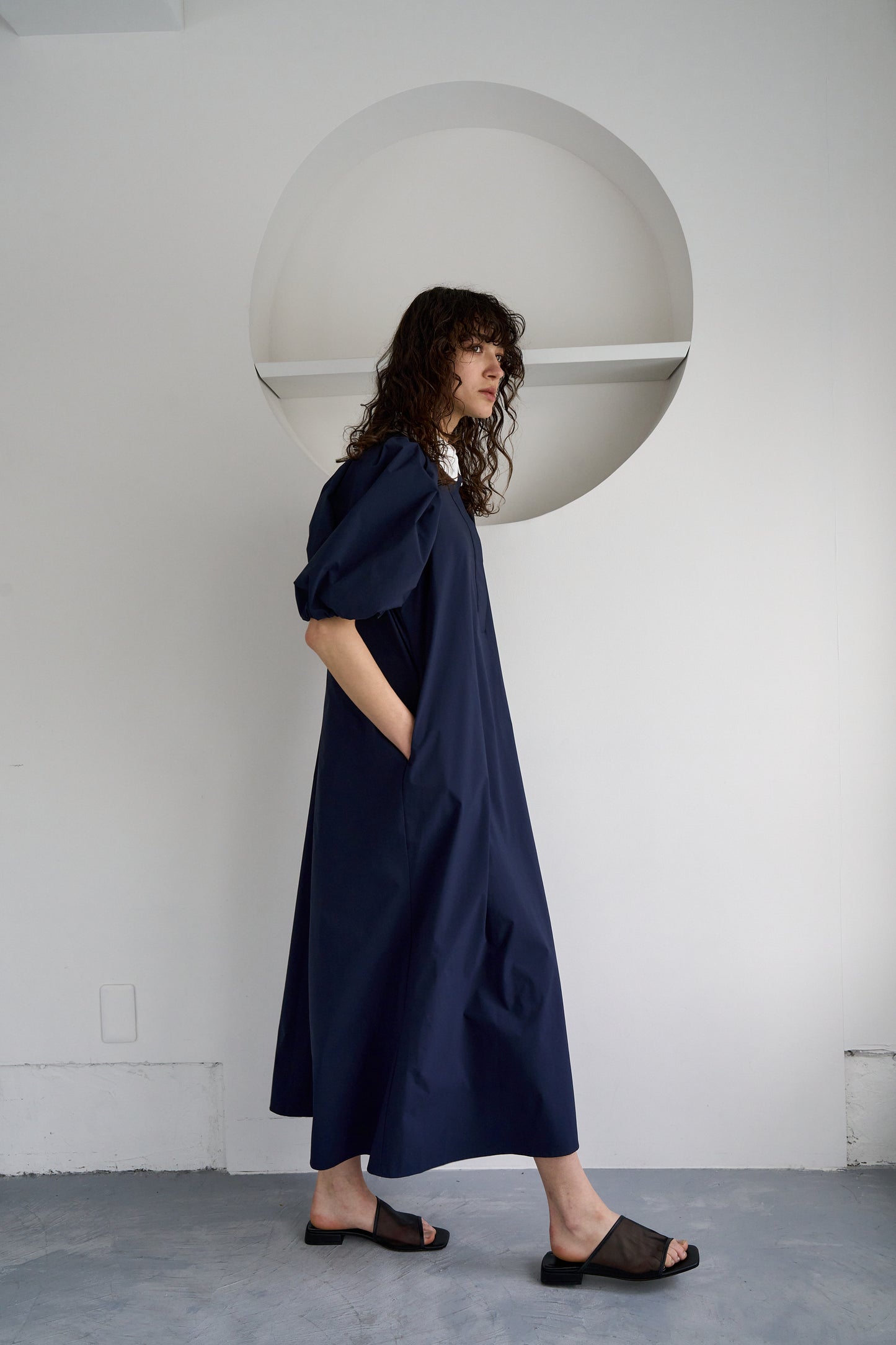 ラウンドカラーワンピース【NAVY】