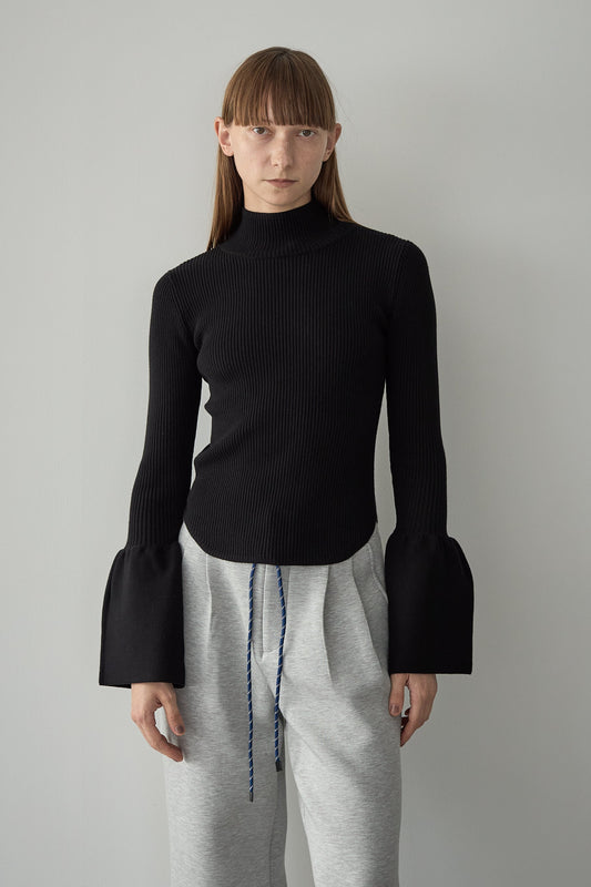 フレアスリーブタートルニット【BLACK】