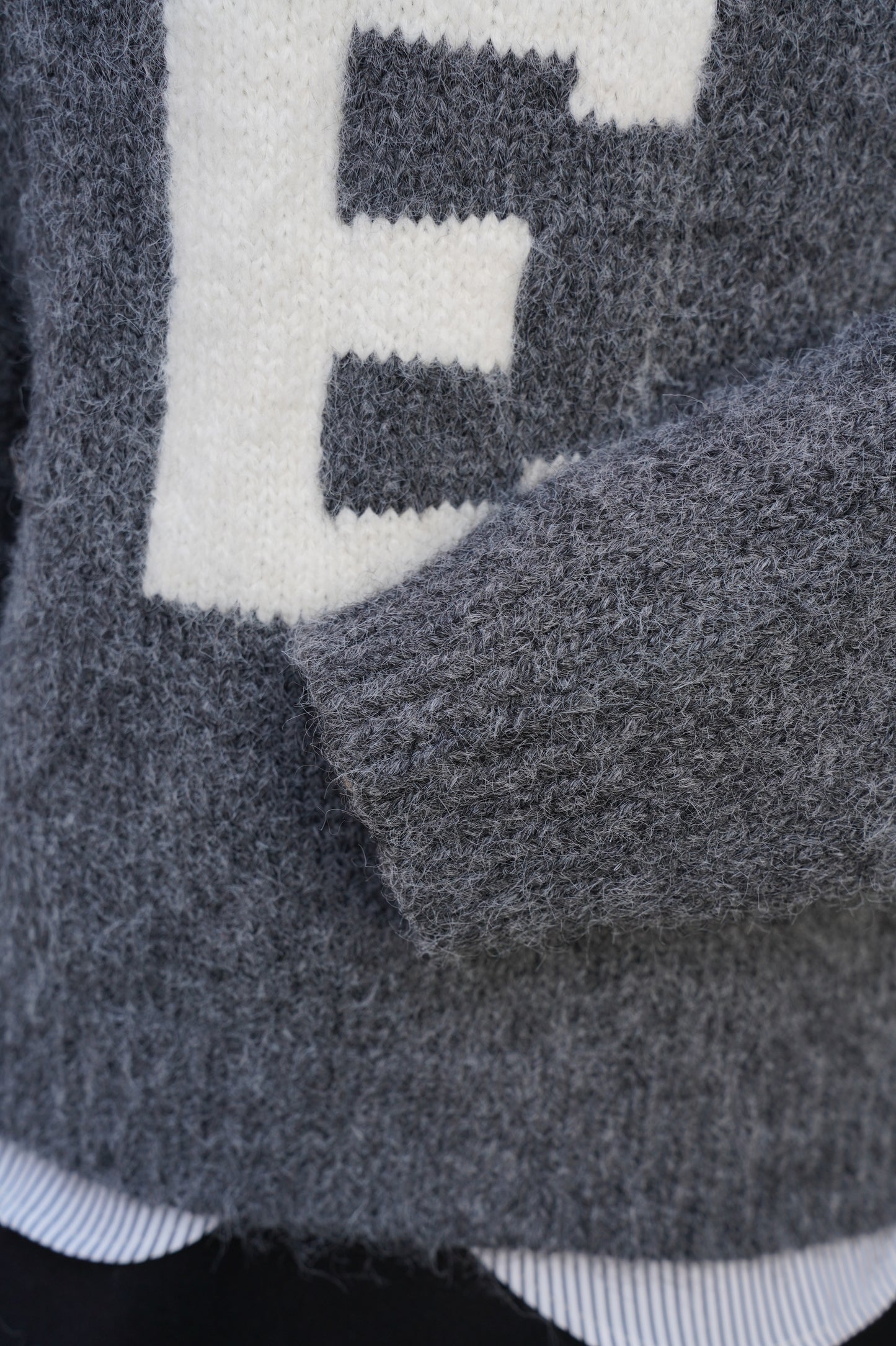 ハンドメイドロゴニット【GRAY】