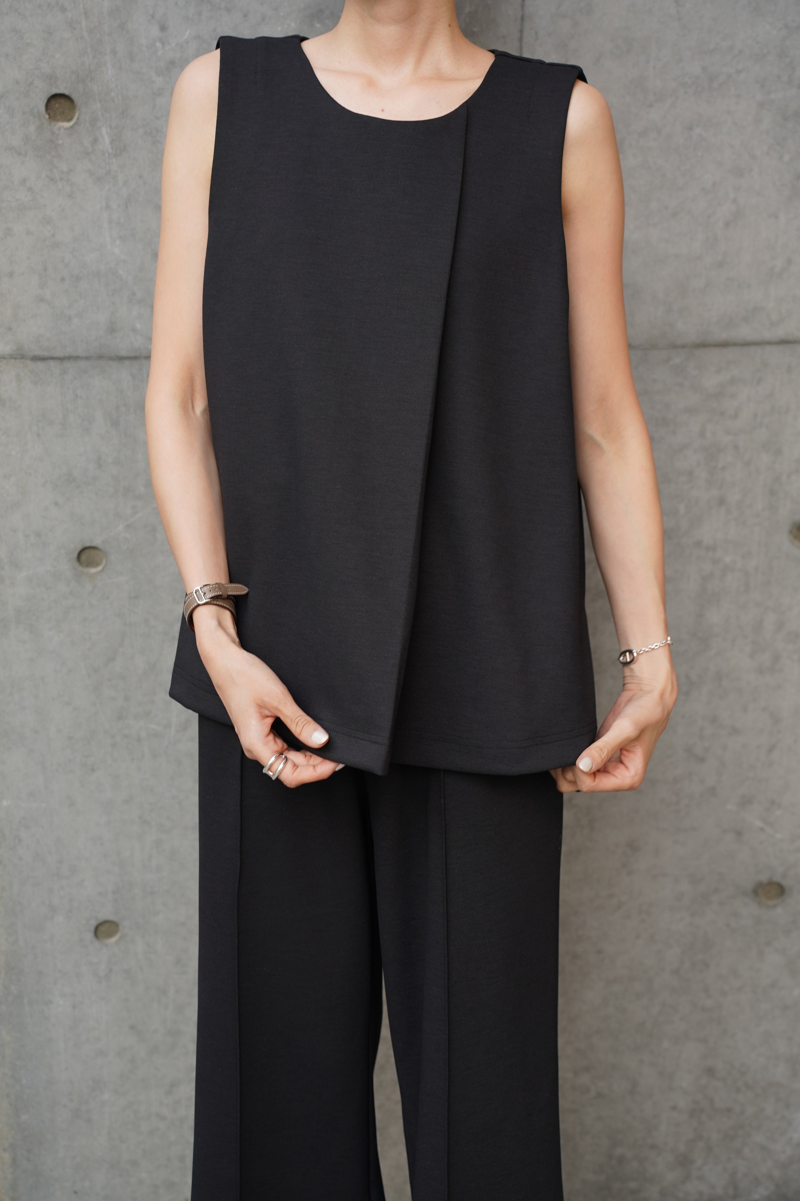 【未使用】ELLIE イージータックトップス(BLACK) イージータックトップス【BLACK】 – ELLIE