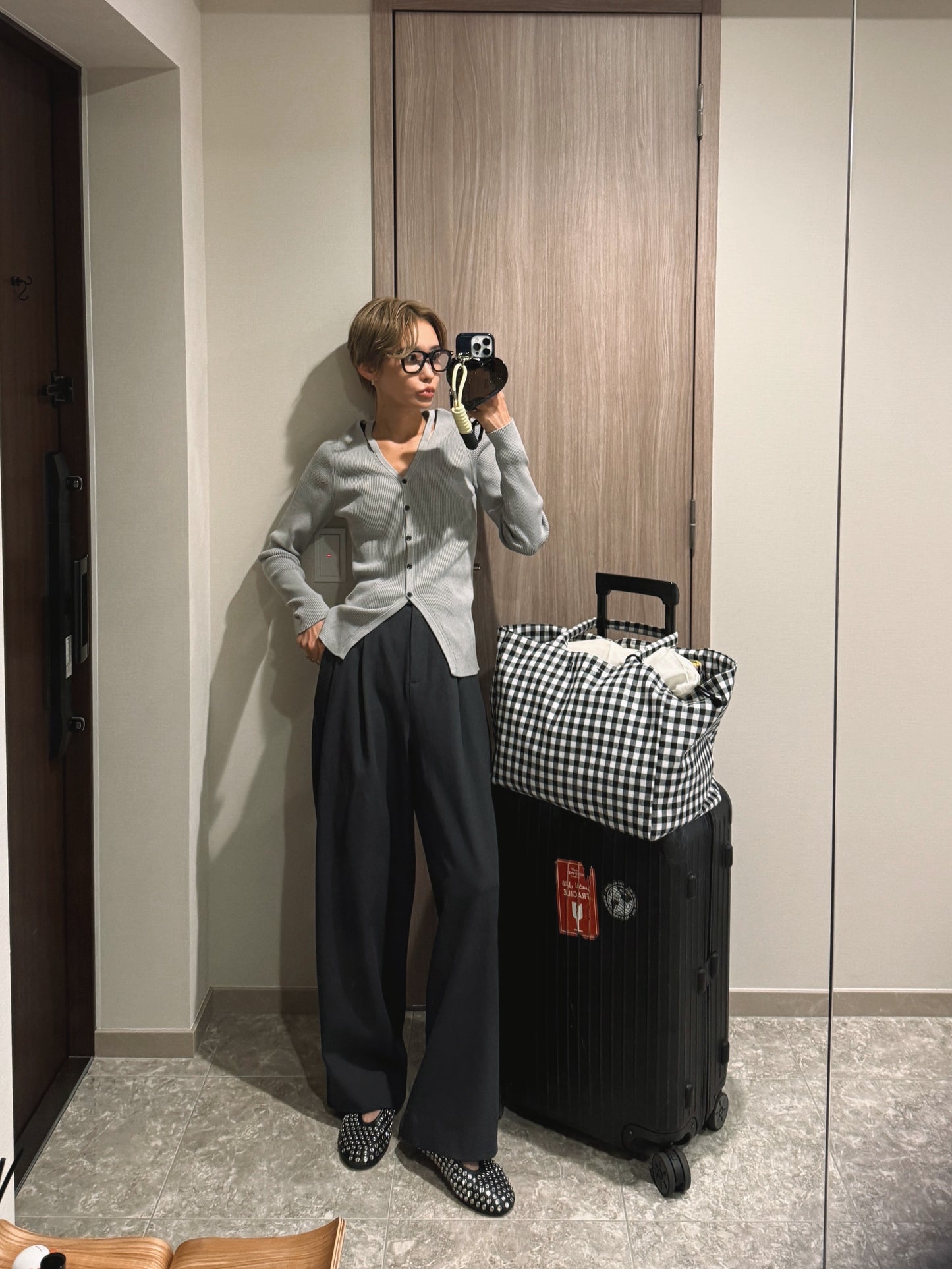 【予約販売11月下旬配送】スリットニット【GRAY】