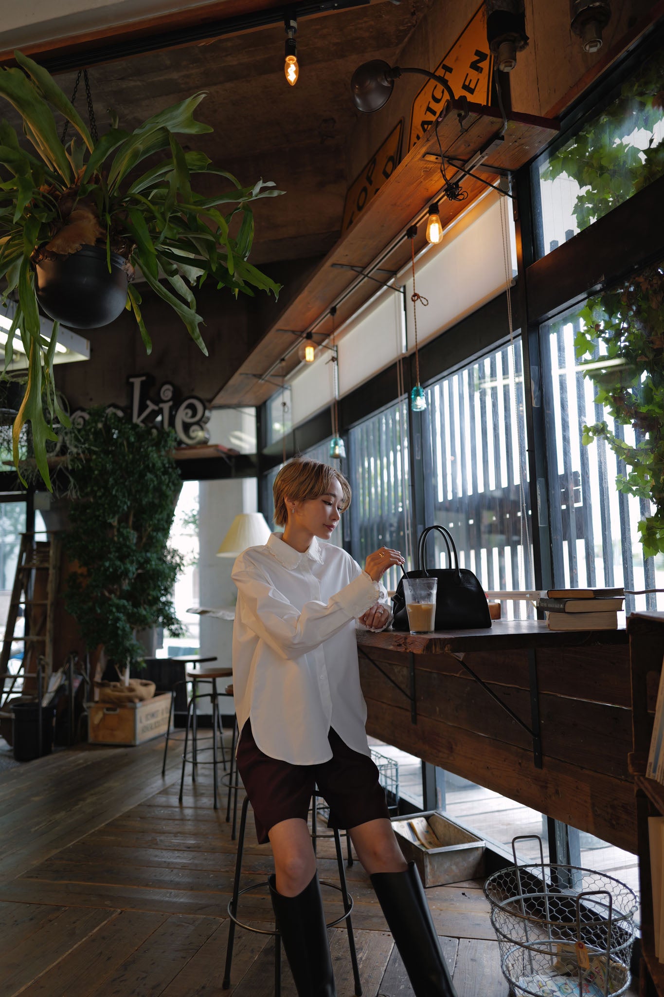 フリルカラーシャツ【WHITE】