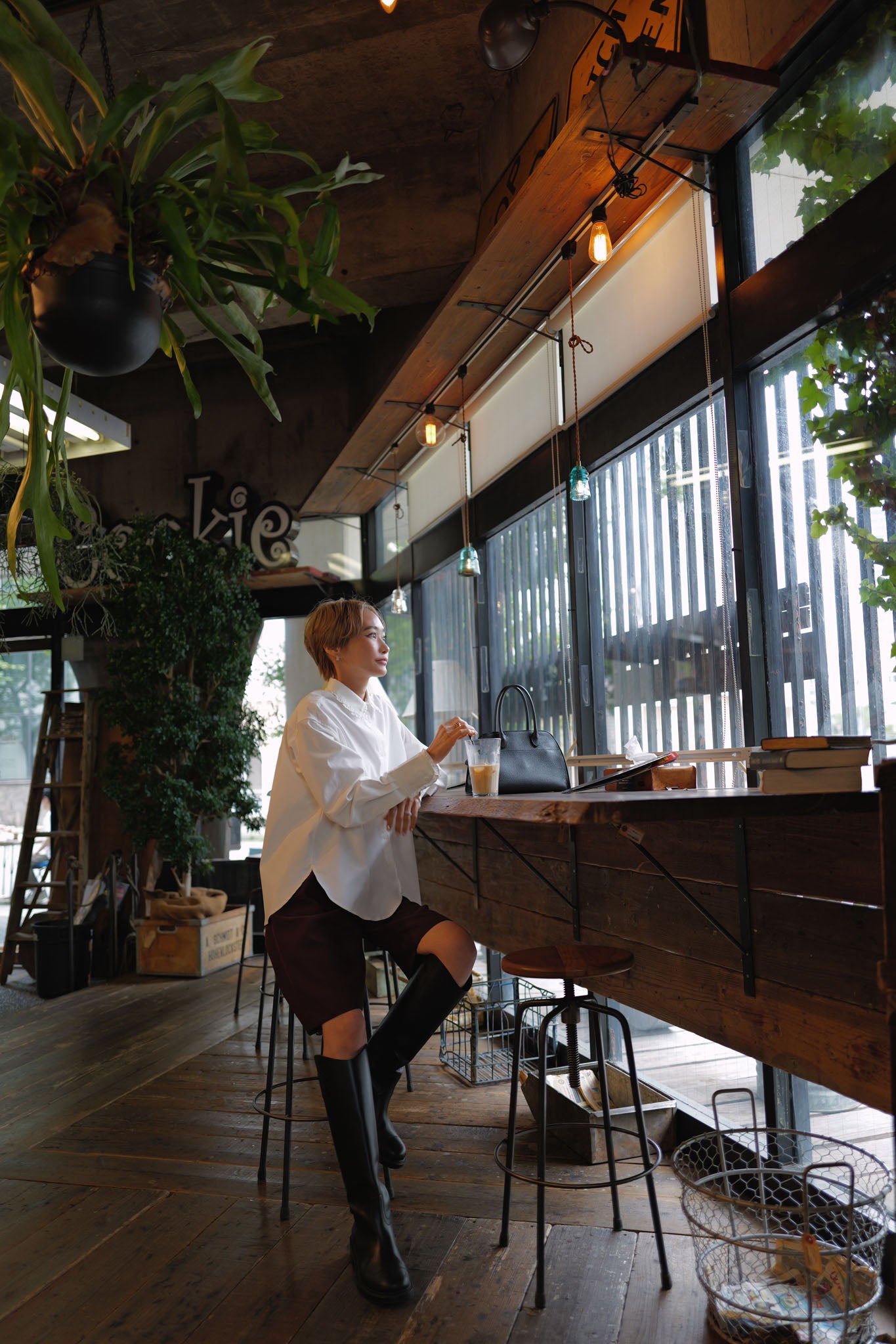フリルカラーシャツ【WHITE】