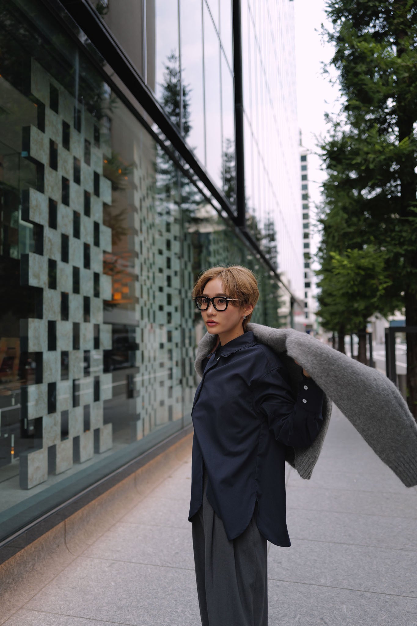 フリルカラーシャツ【NAVY】