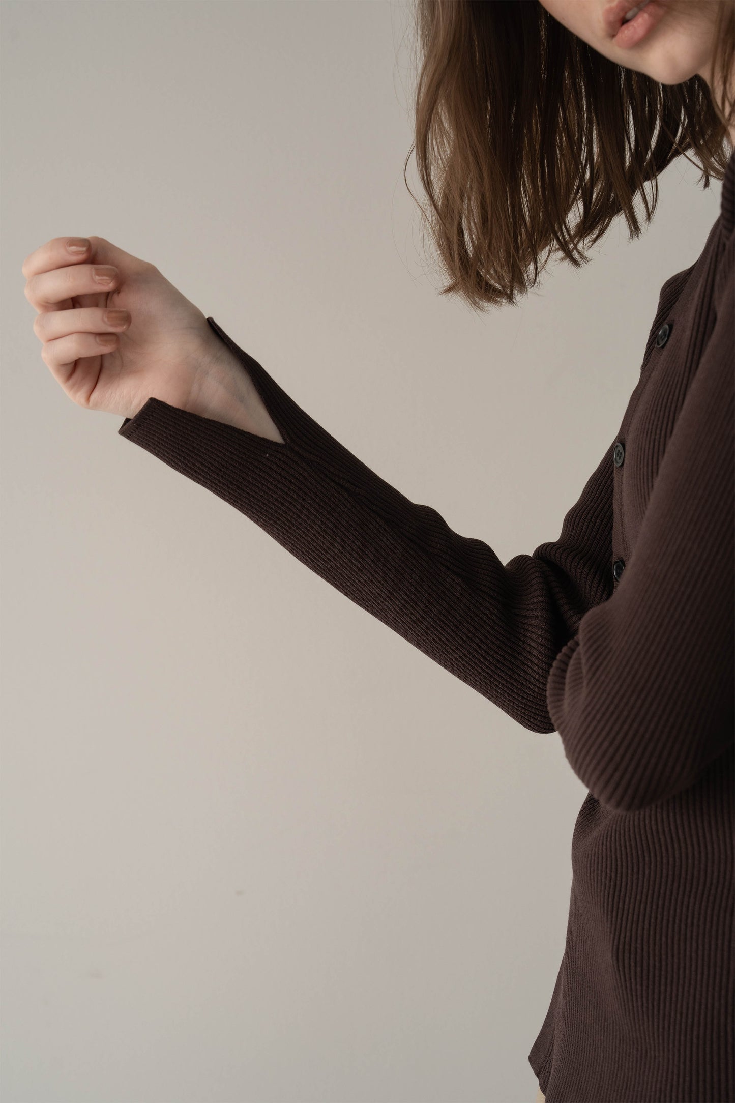 スクエアボタンニット【BROWN】