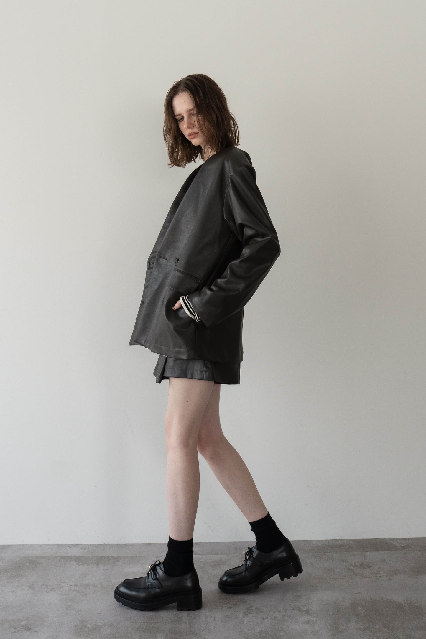 レザーノーカラージャケット【BROWN】