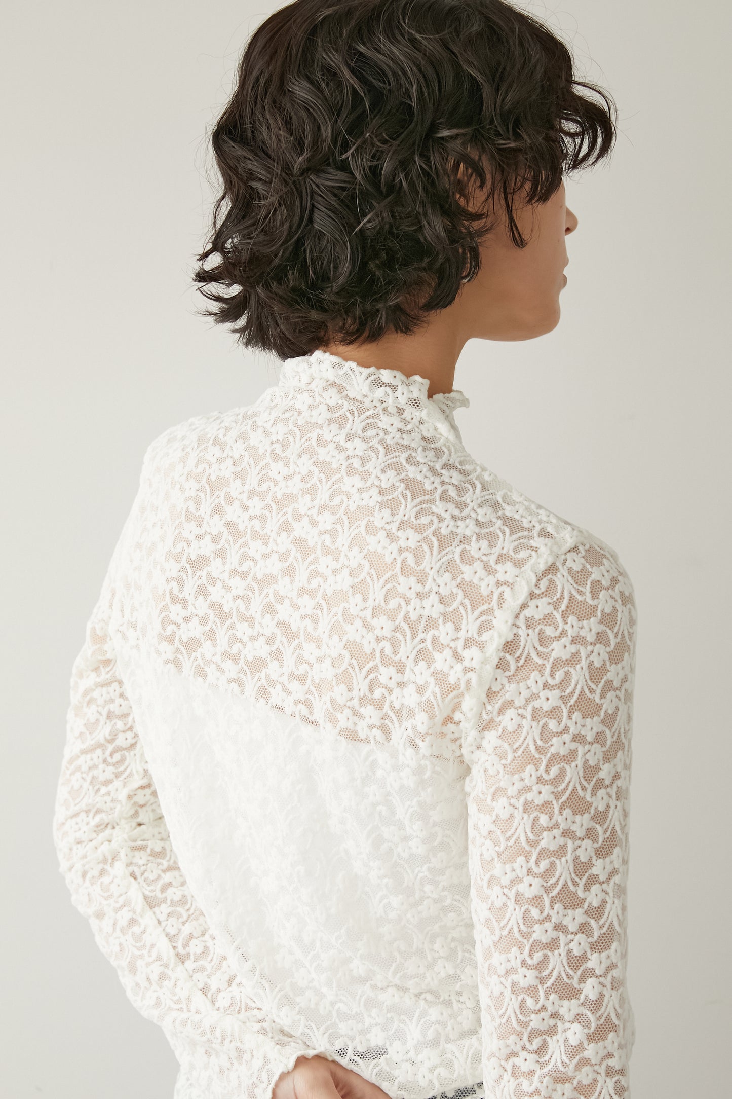 フラワーレーストップス【WHITE】 – ELLIE