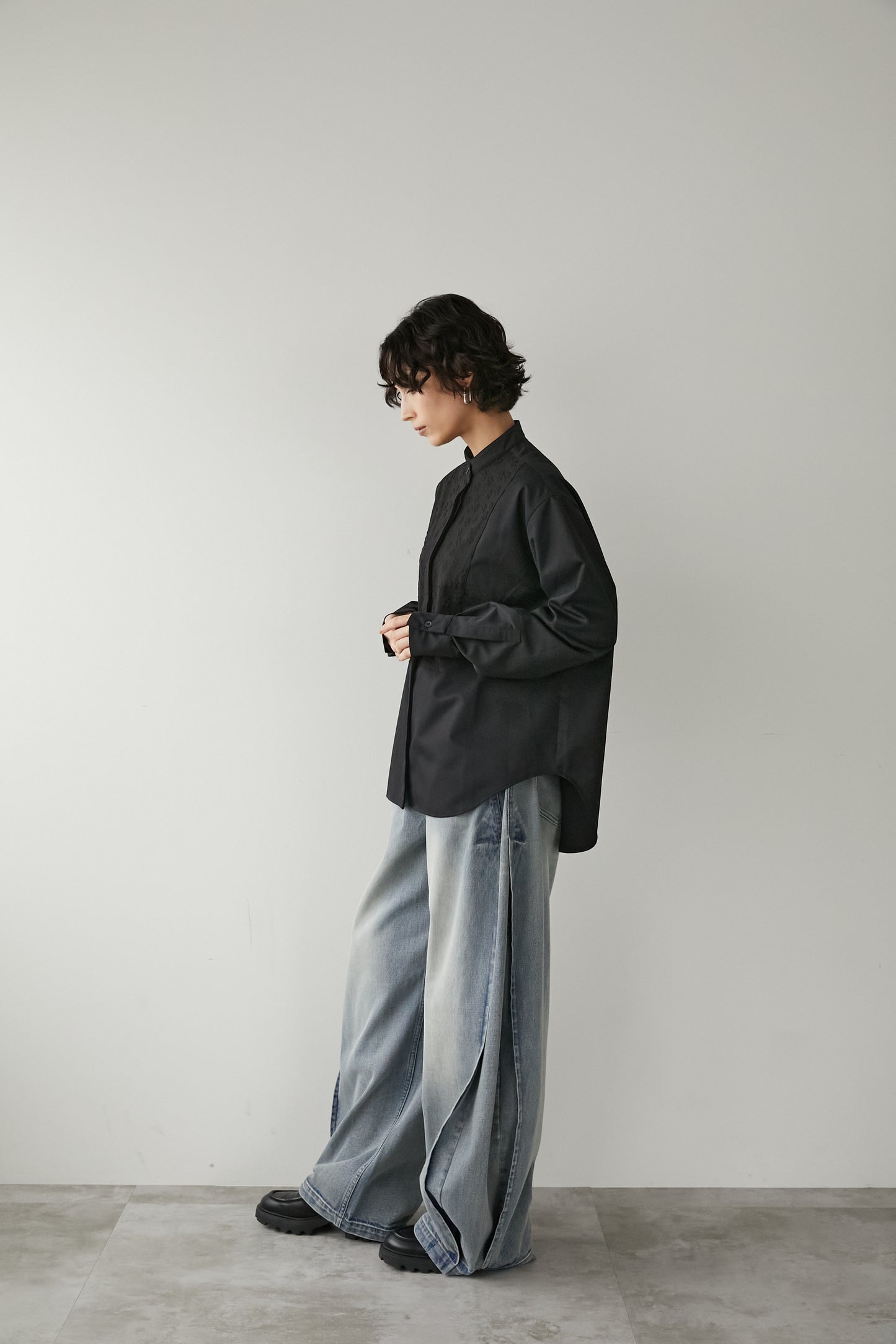 レリーフシャツ【BLACK】