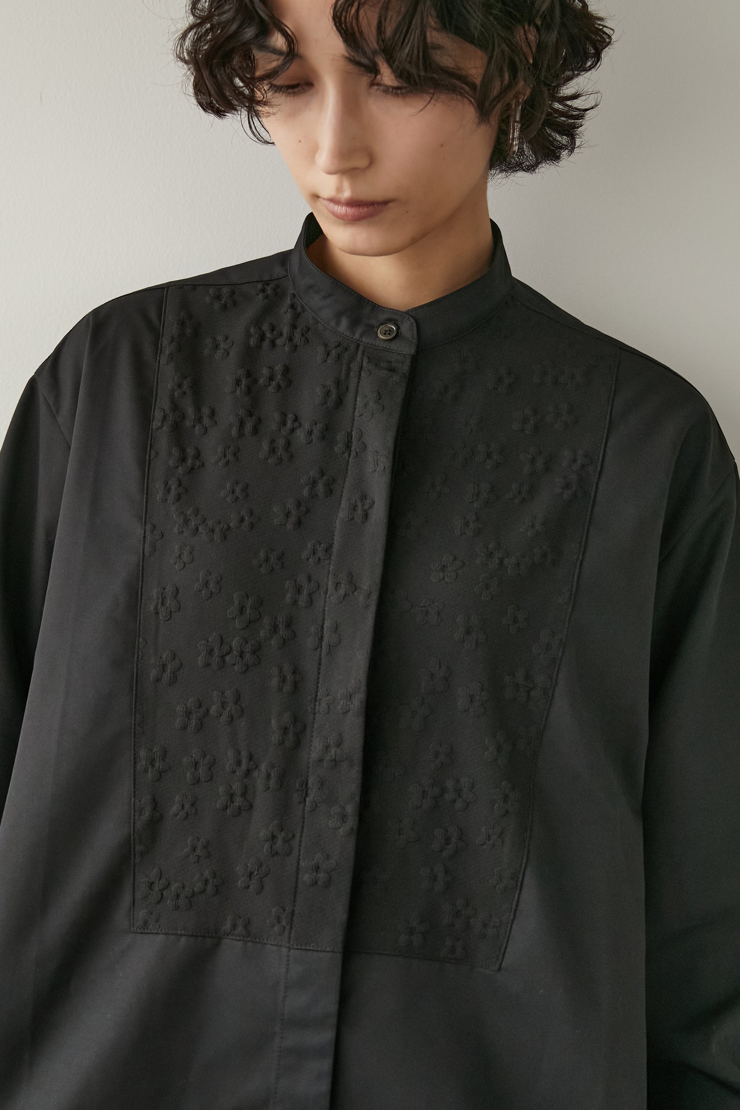 レリーフシャツ【BLACK】
