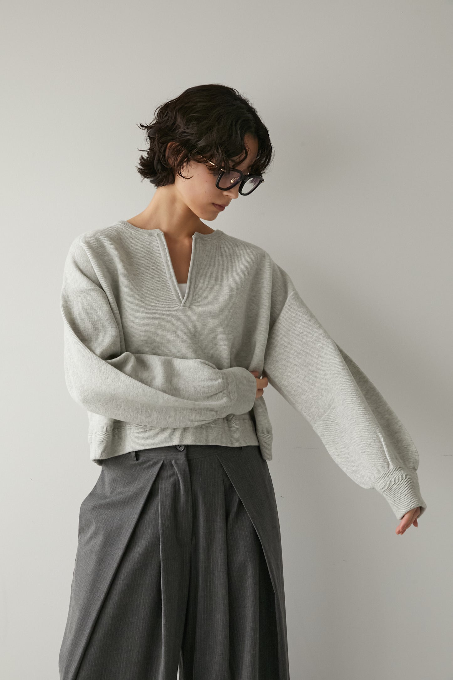 スキッパーニットトップス【GRAY】